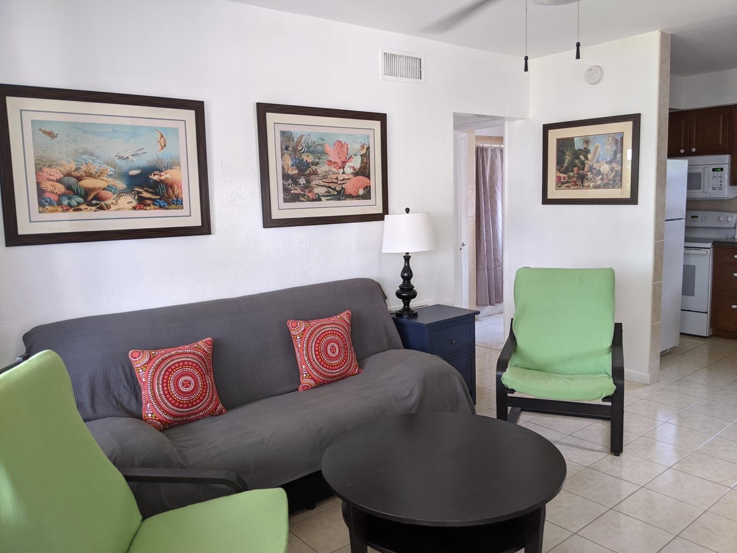 Breakaway Inn Guest House — 8