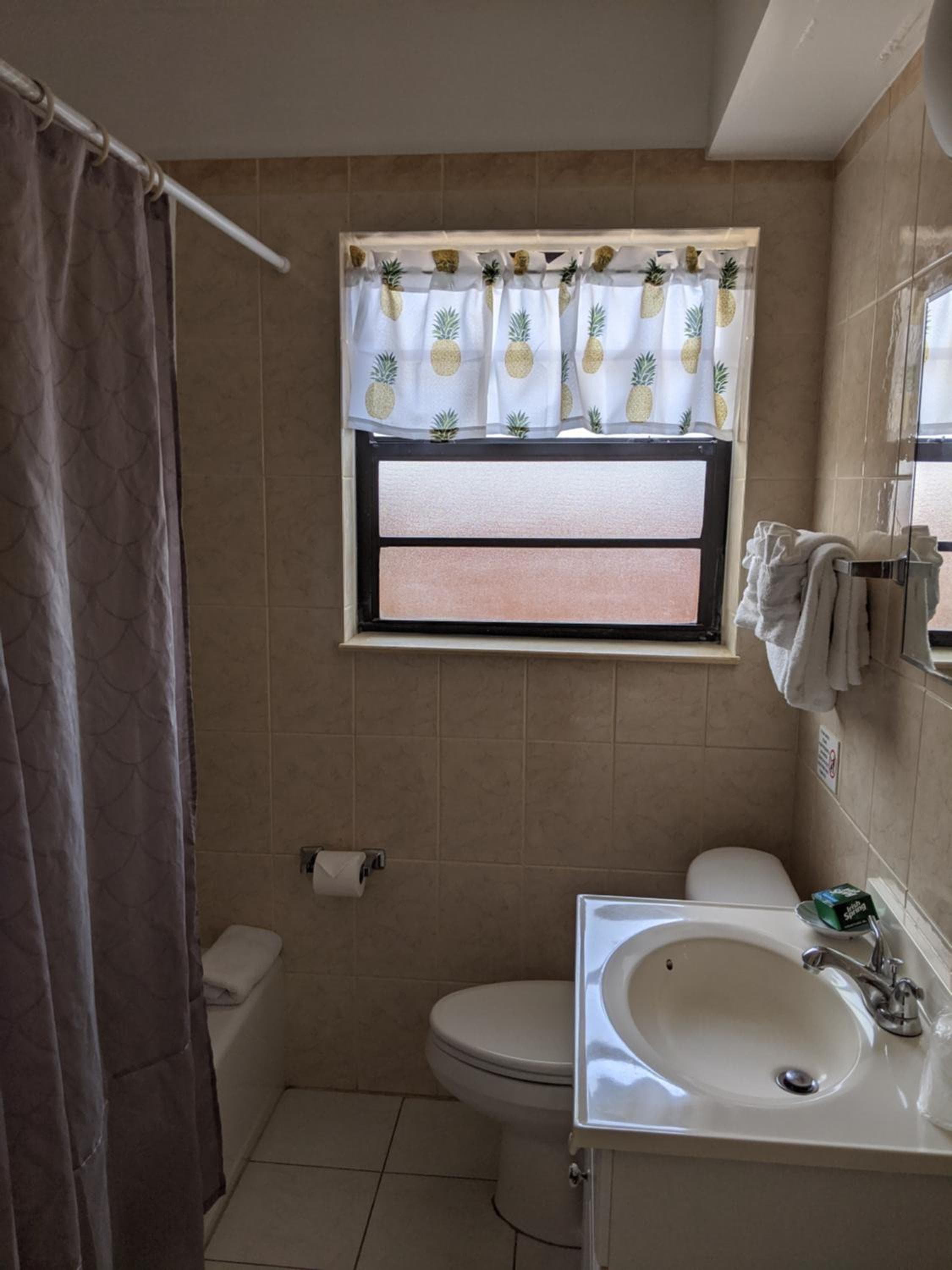Breakaway Inn Guest House — 6