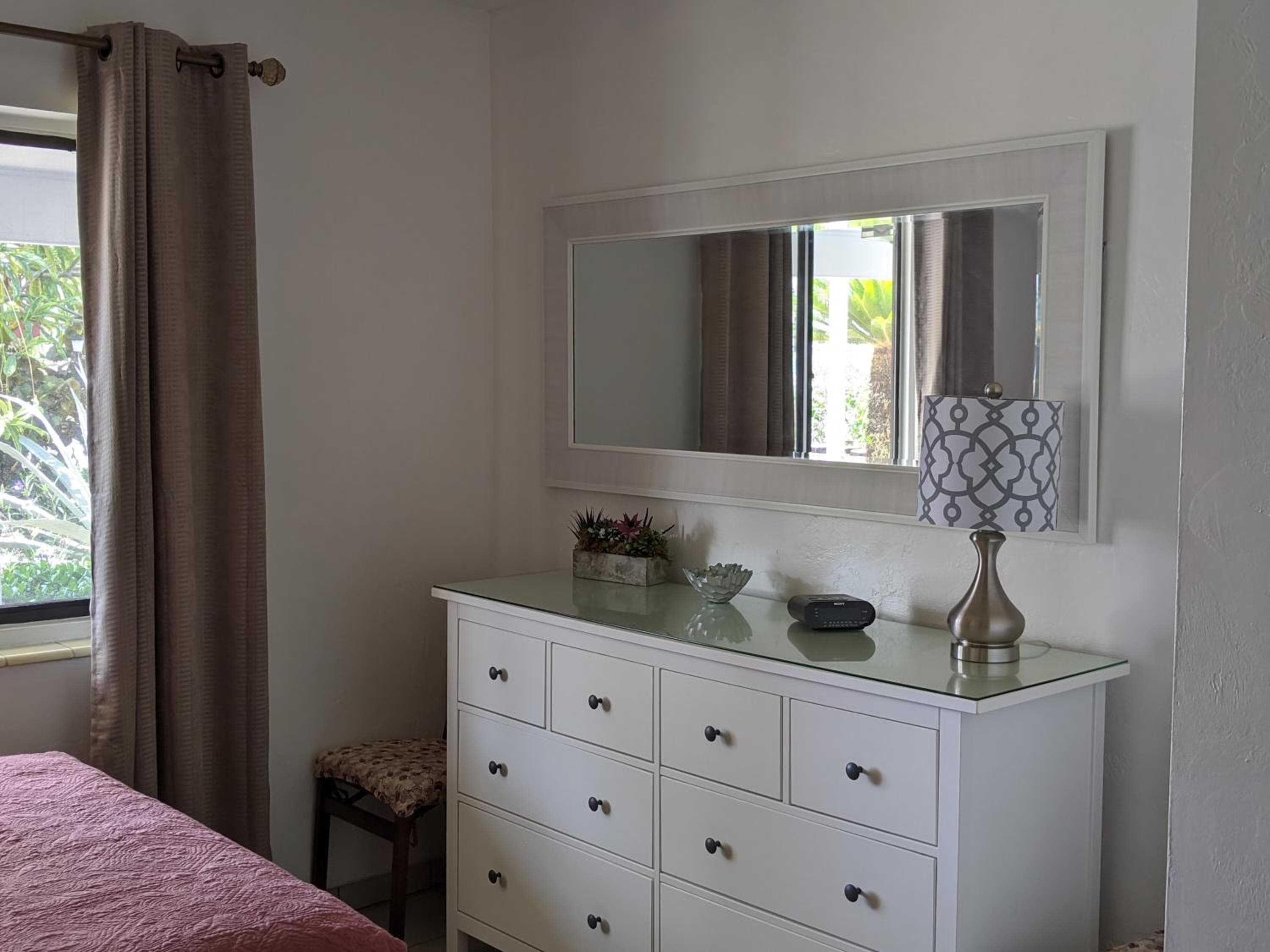 Breakaway Inn Guest House — 5