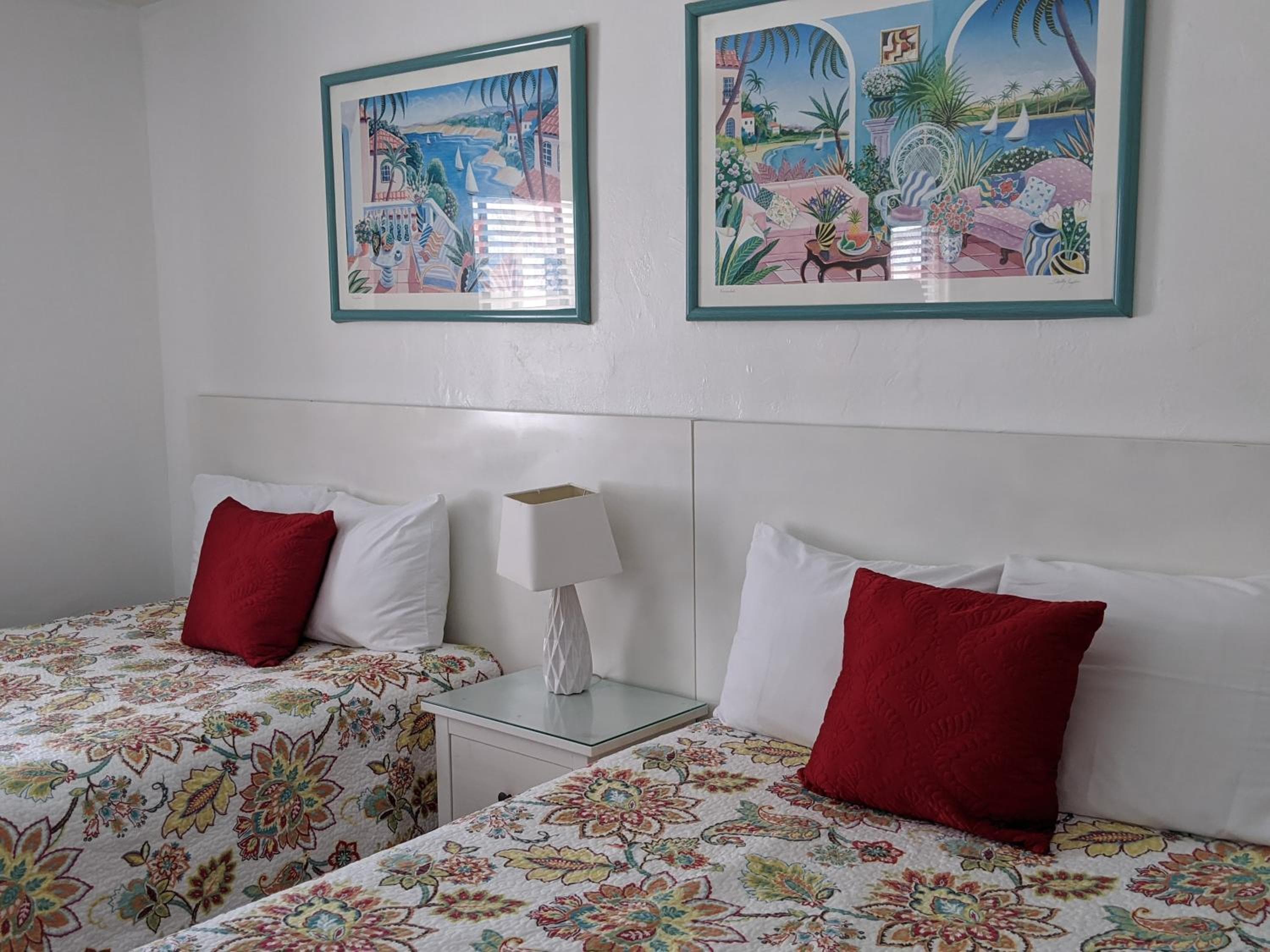 Breakaway Inn Guest House — 4