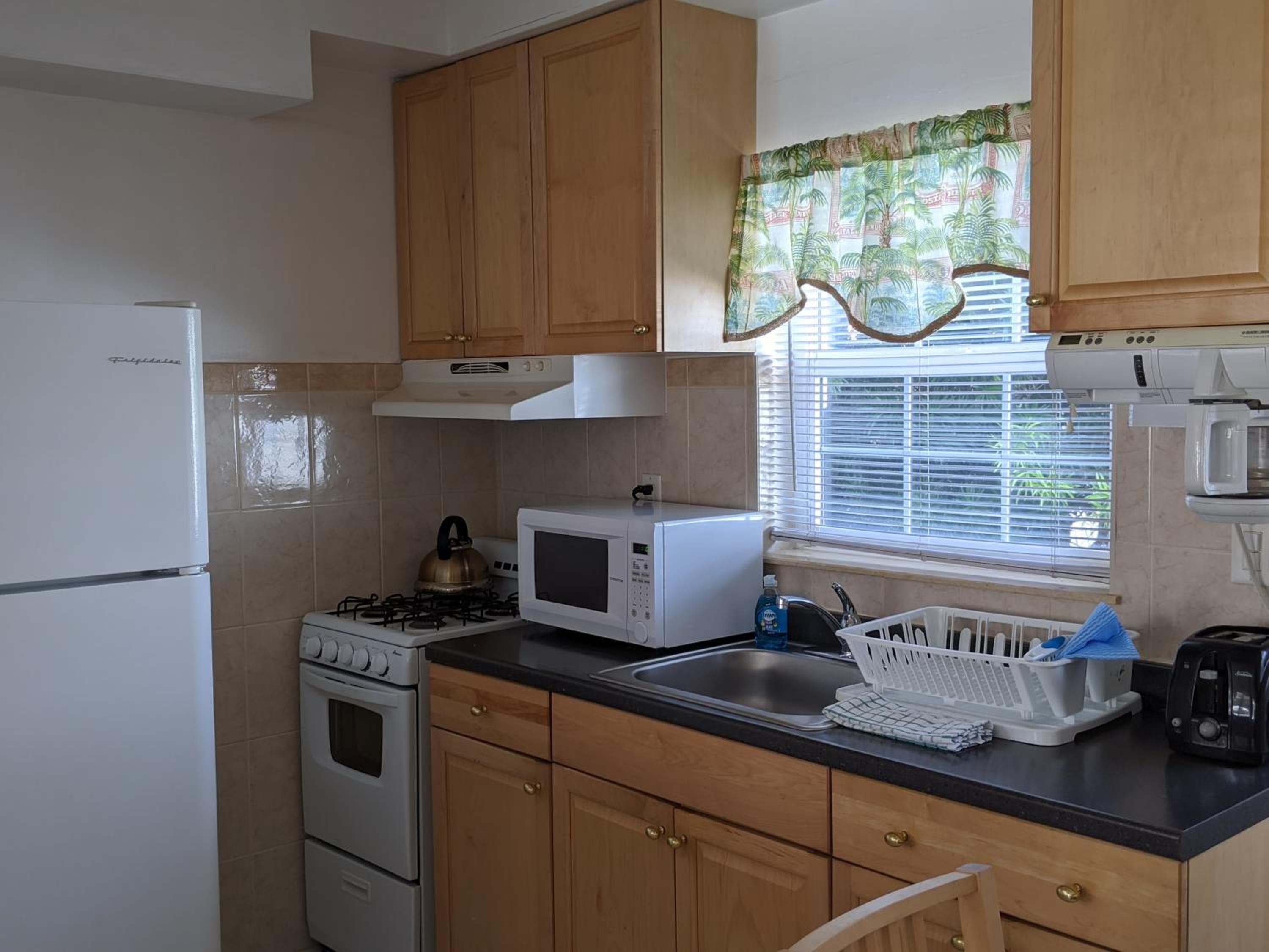 Breakaway Inn Guest House — 3