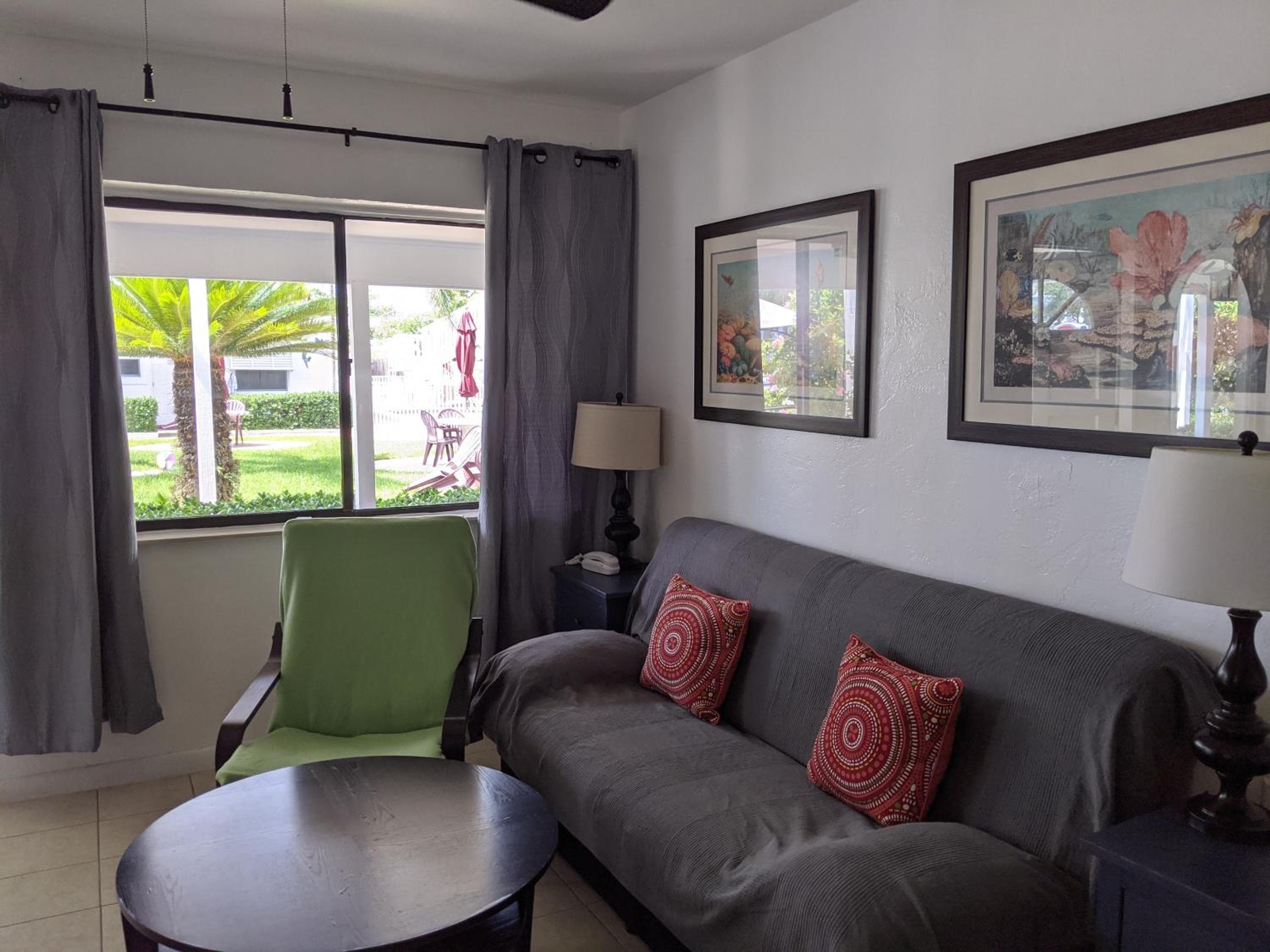 Breakaway Inn Guest House — 2