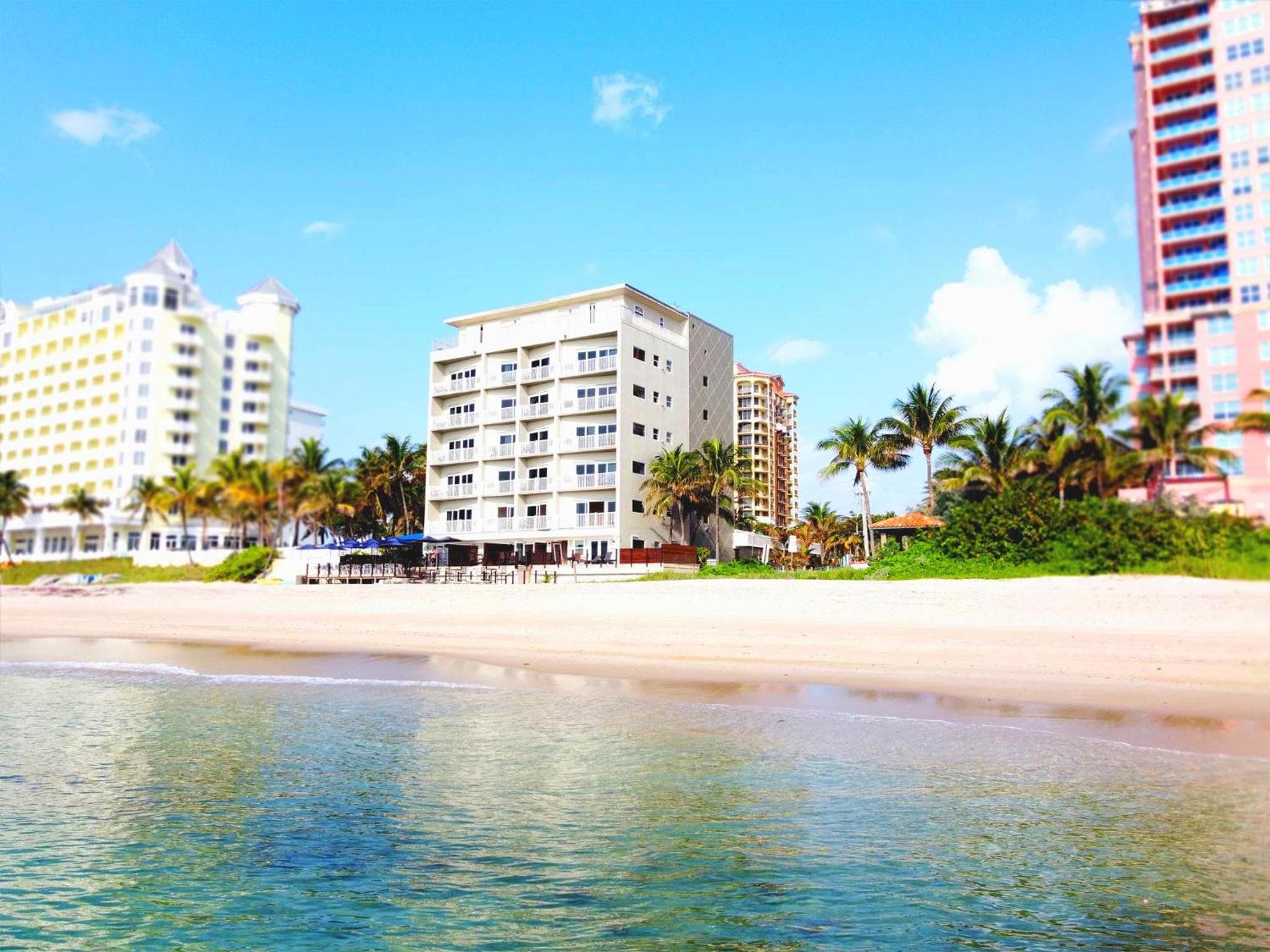 Sun Tower Hotel & Suites en la playa — 1