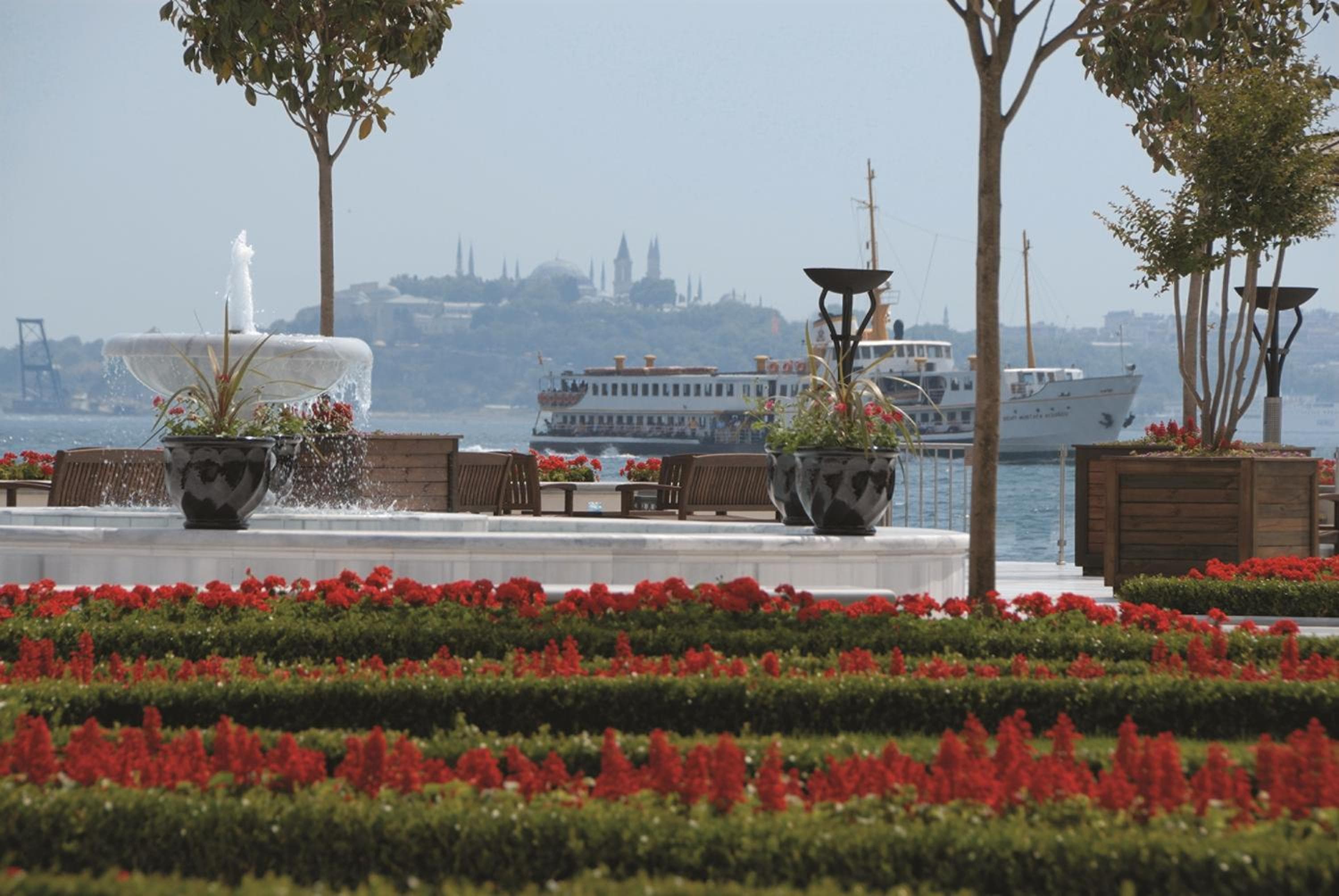 Four Seasons Hotel Istanbul at the Bosphorus — 28