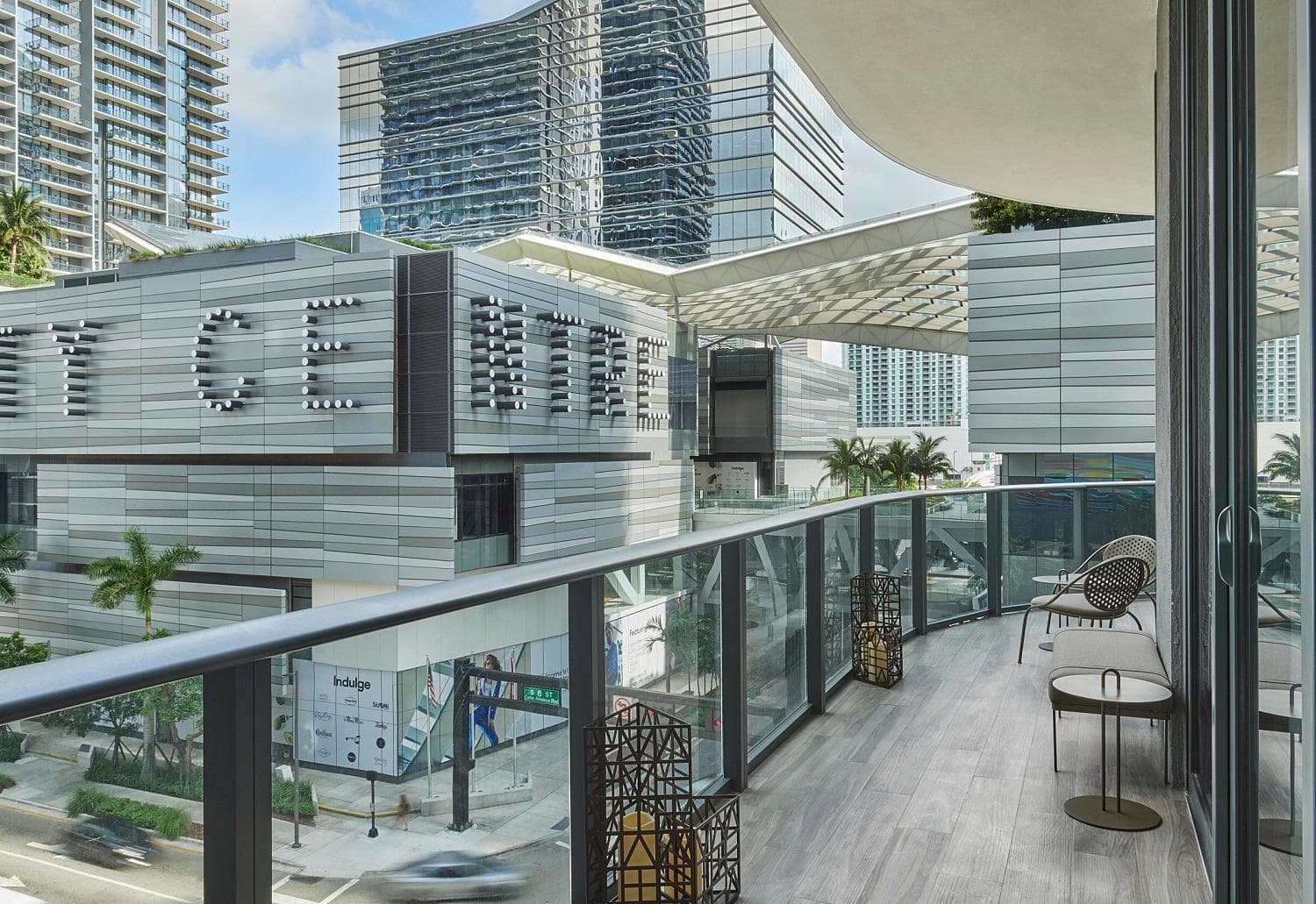 SLS LUX Brickell — 10