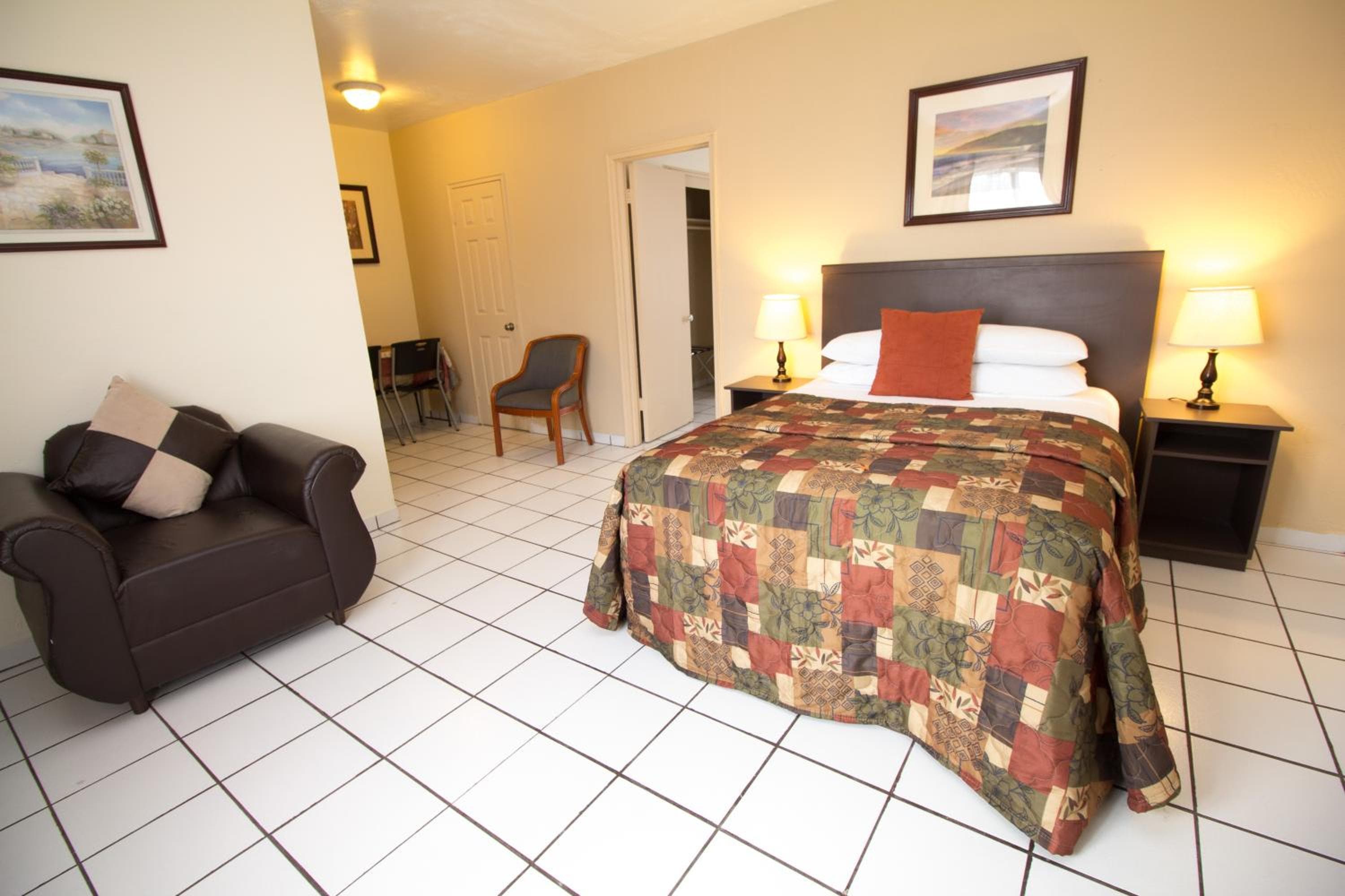 Parkway Inn — 3