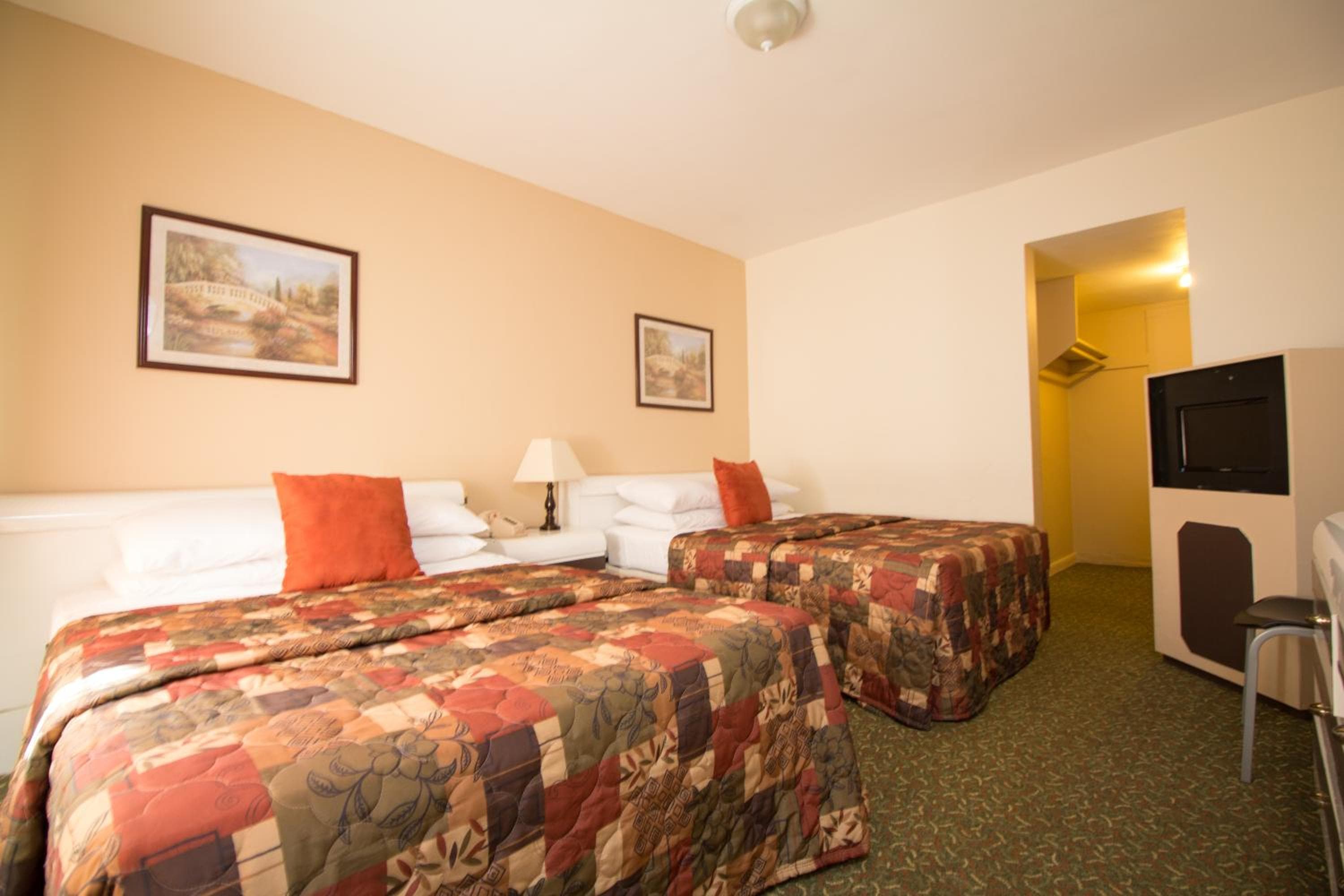 Parkway Inn — 2