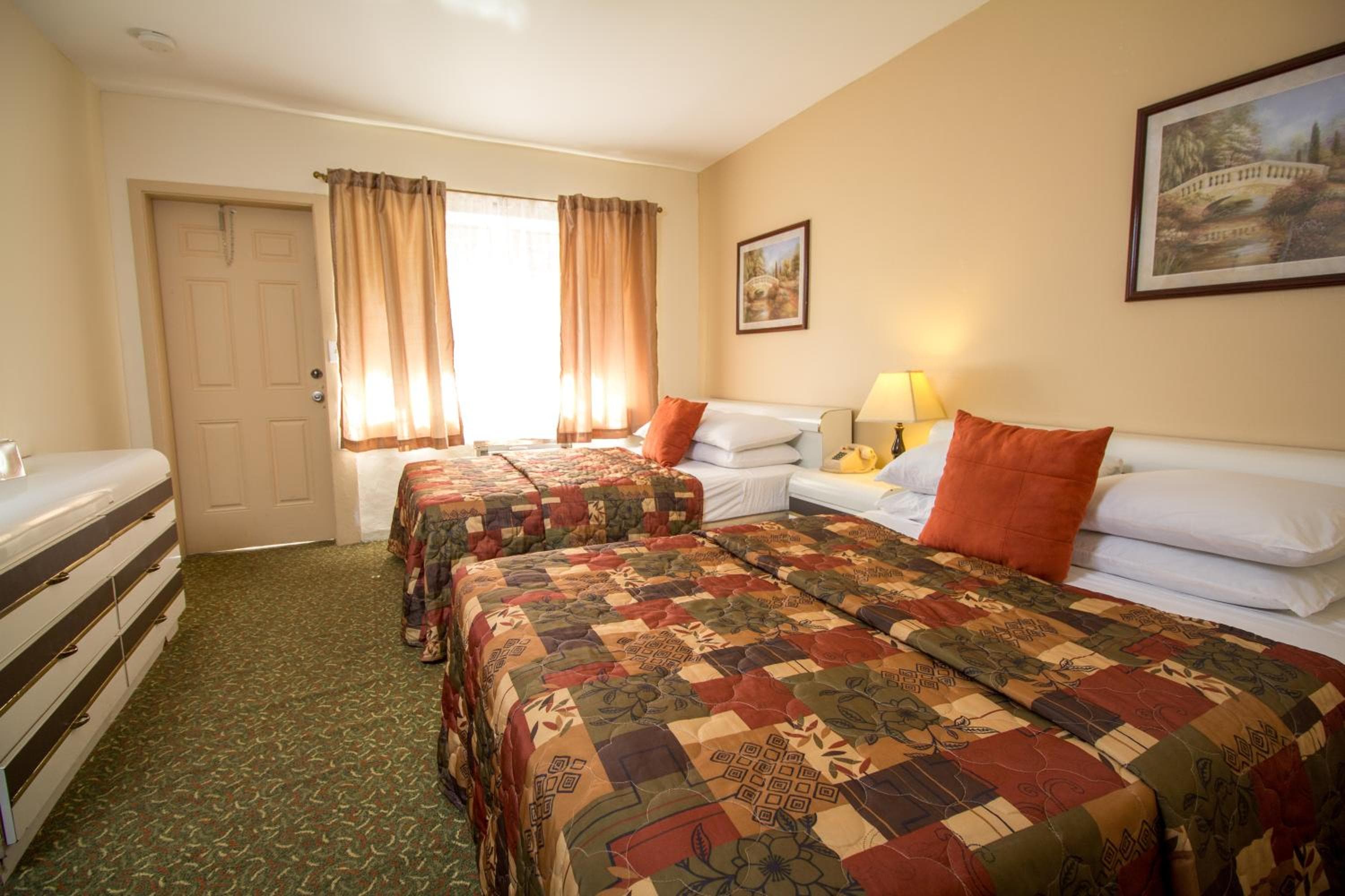 Parkway Inn — 11
