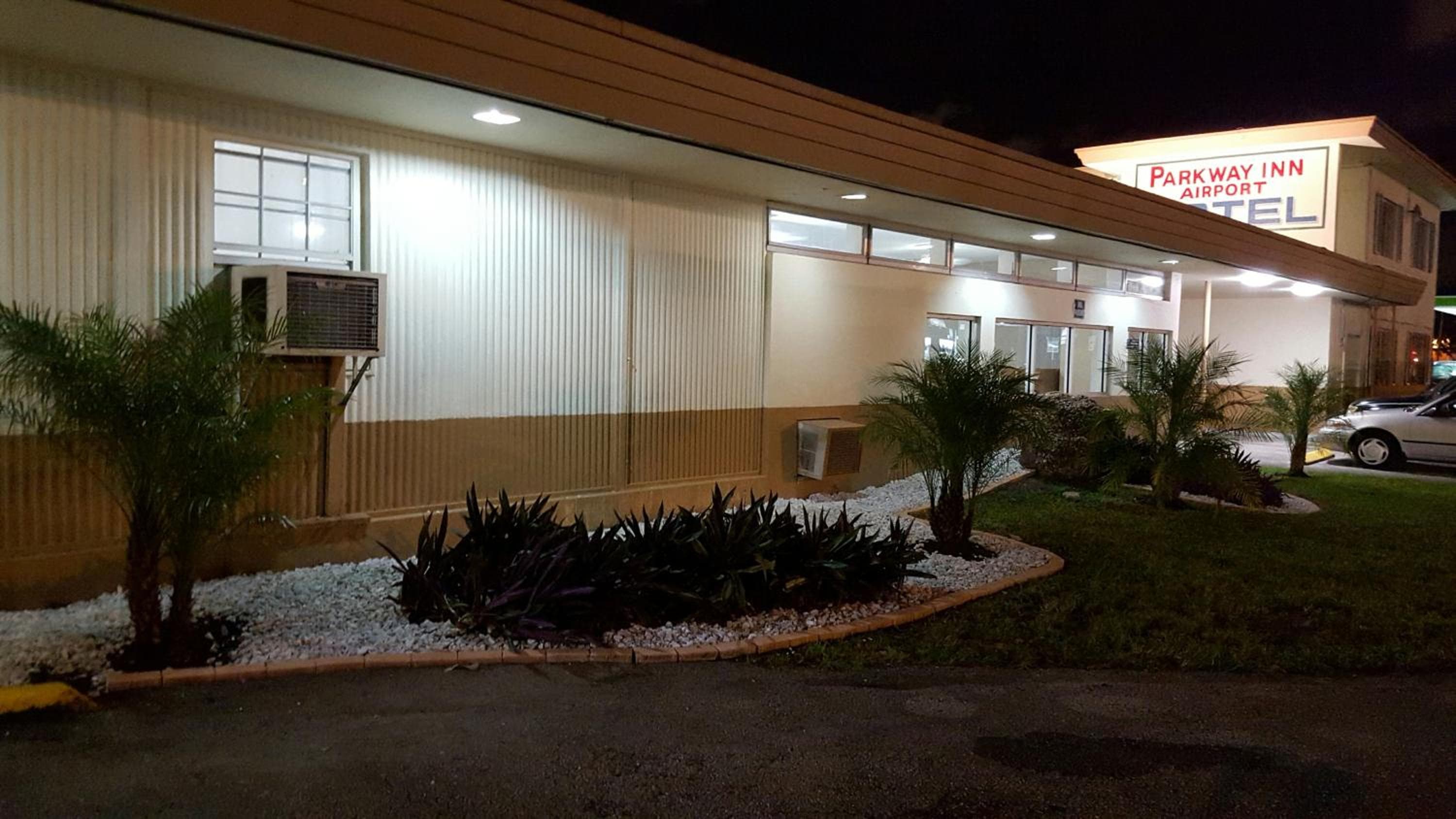 Parkway Inn — 10