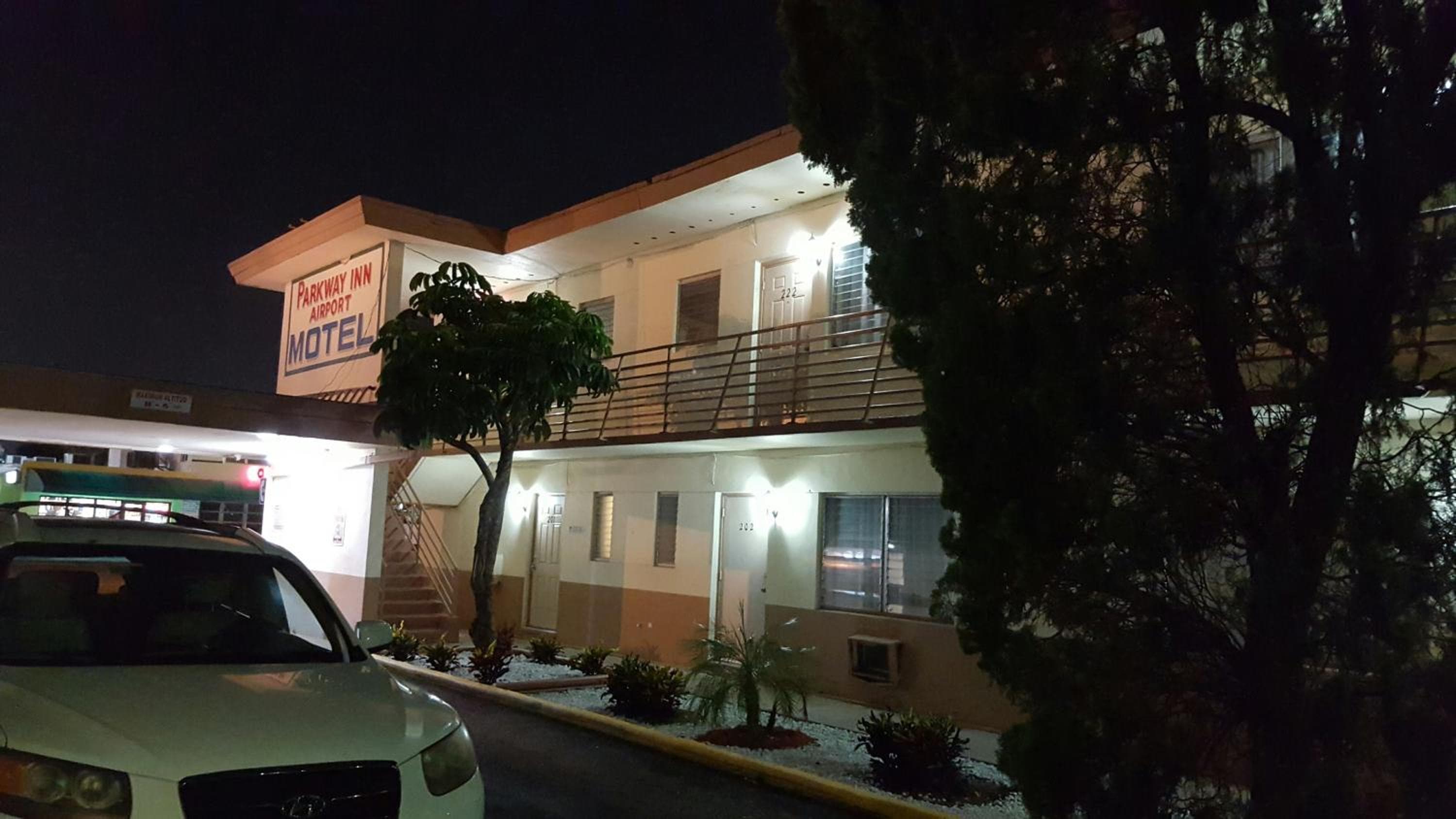 Parkway Inn — 9
