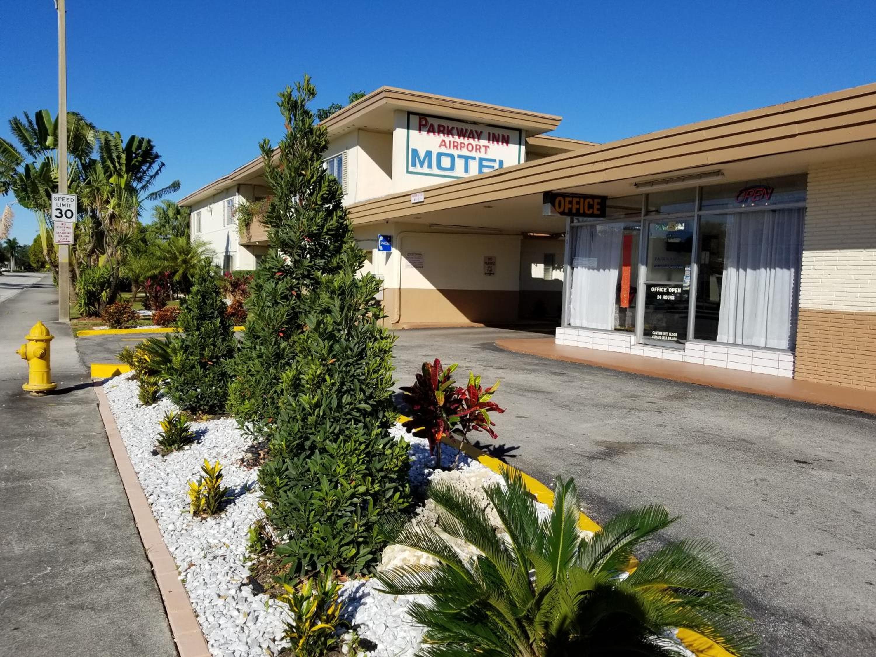 Parkway Inn — 1