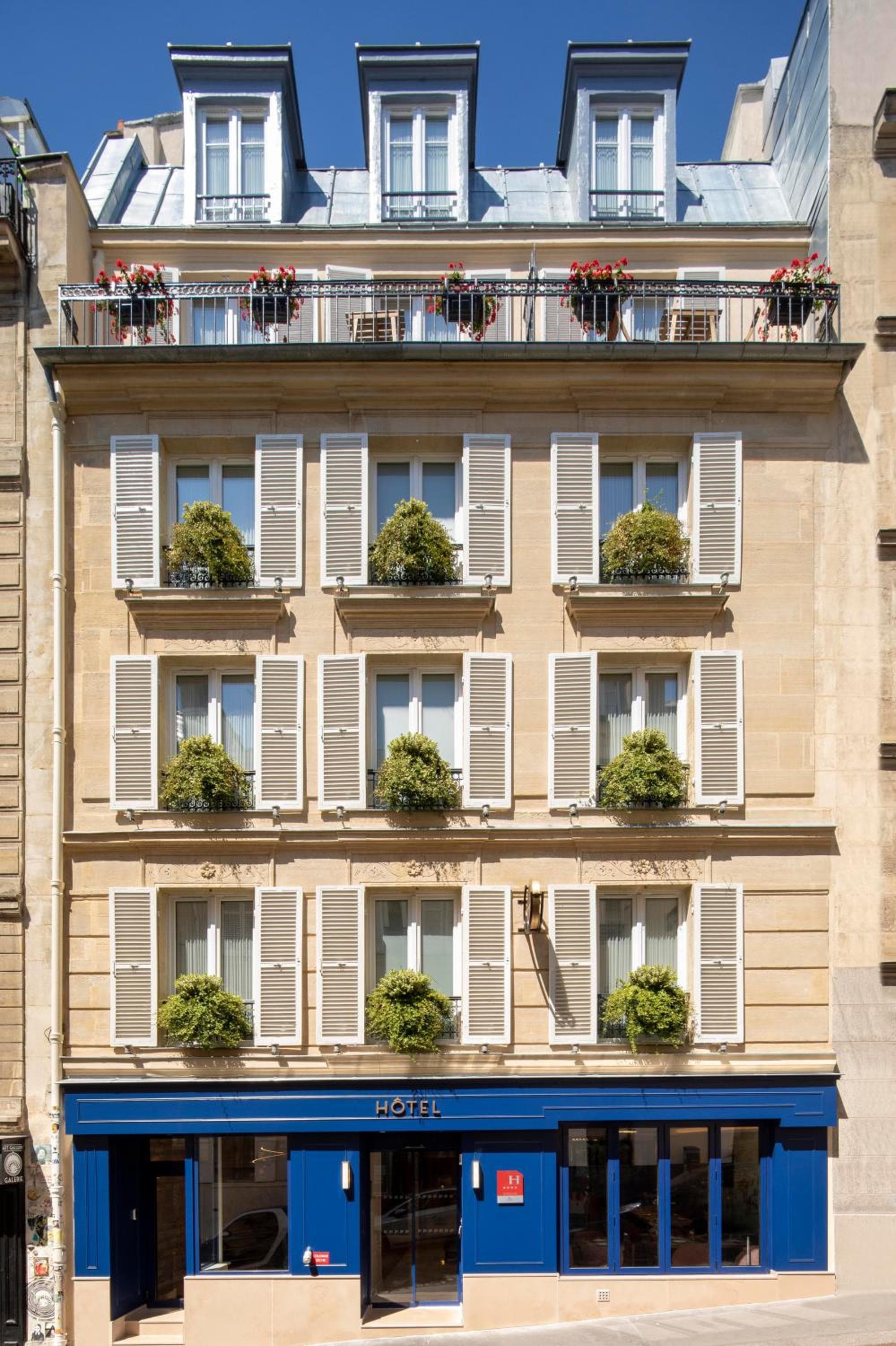 Hotel des Arts Montmartre — 5