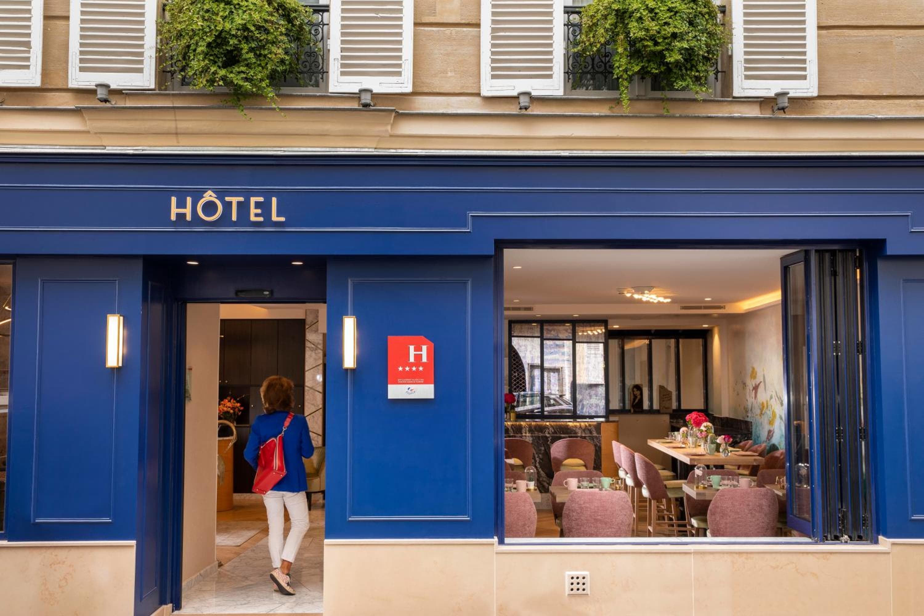 Hotel des Arts Montmartre — 2