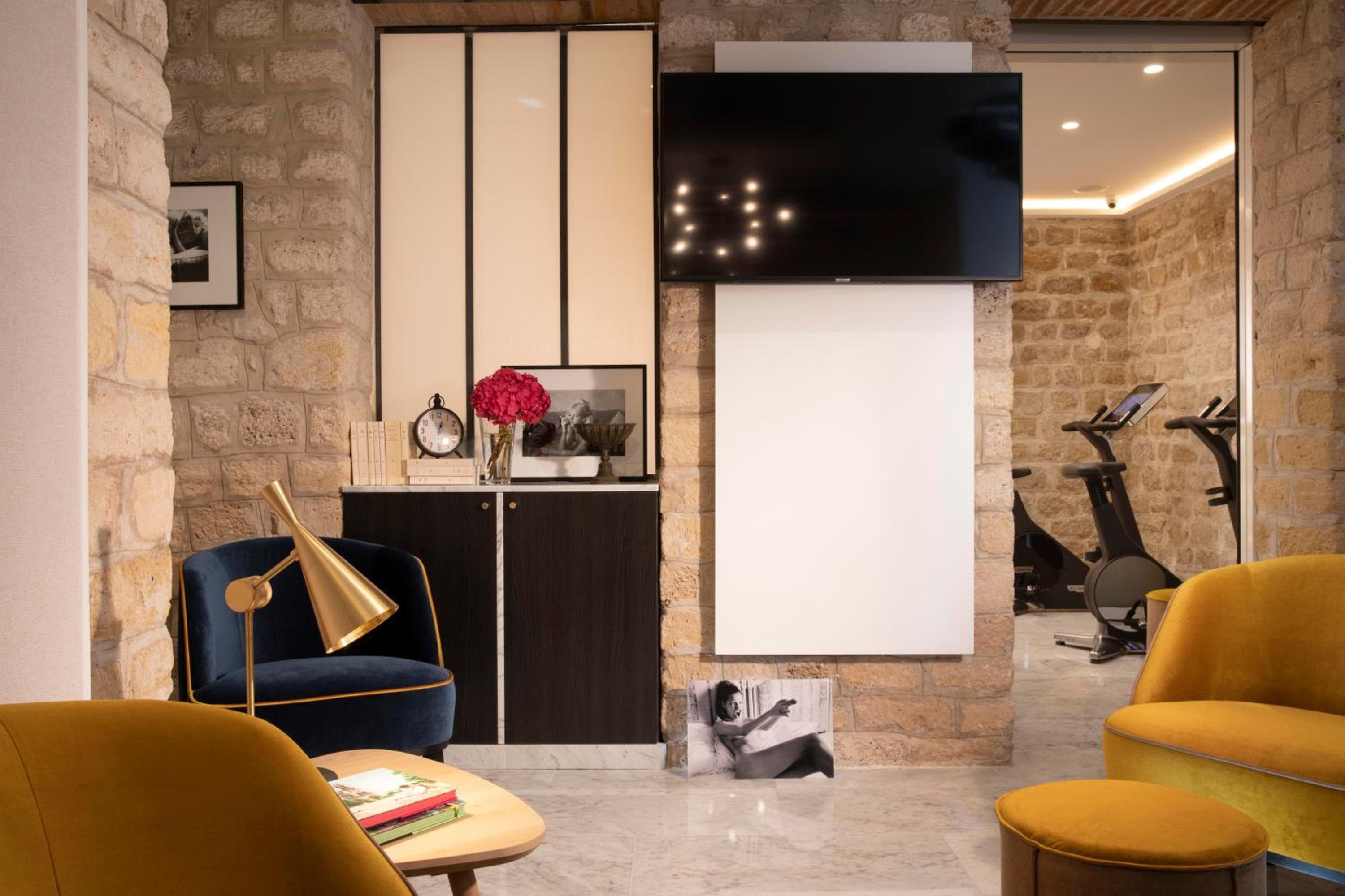 Hotel des Arts Montmartre — 23