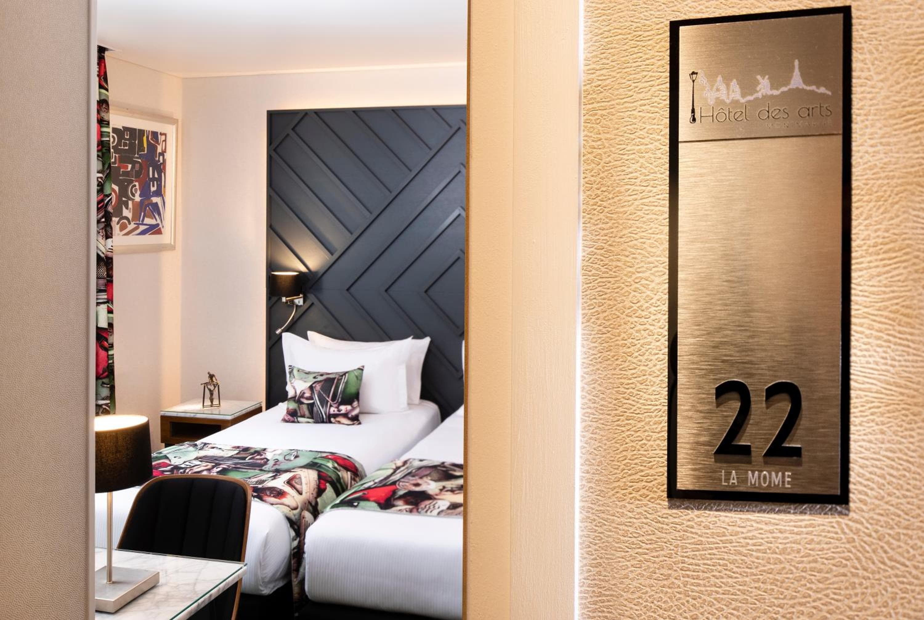 Hotel des Arts Montmartre — 21