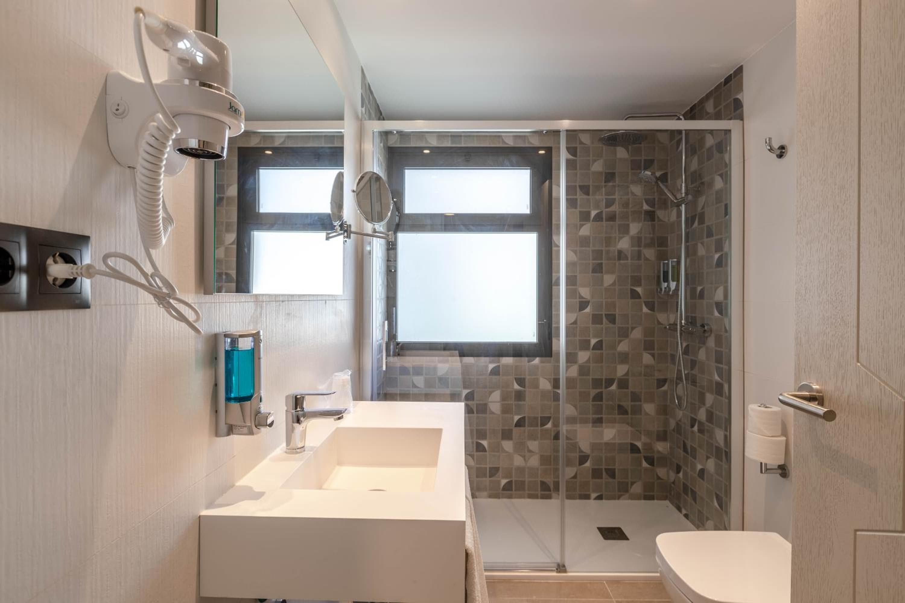 Hotel Zeus — 30