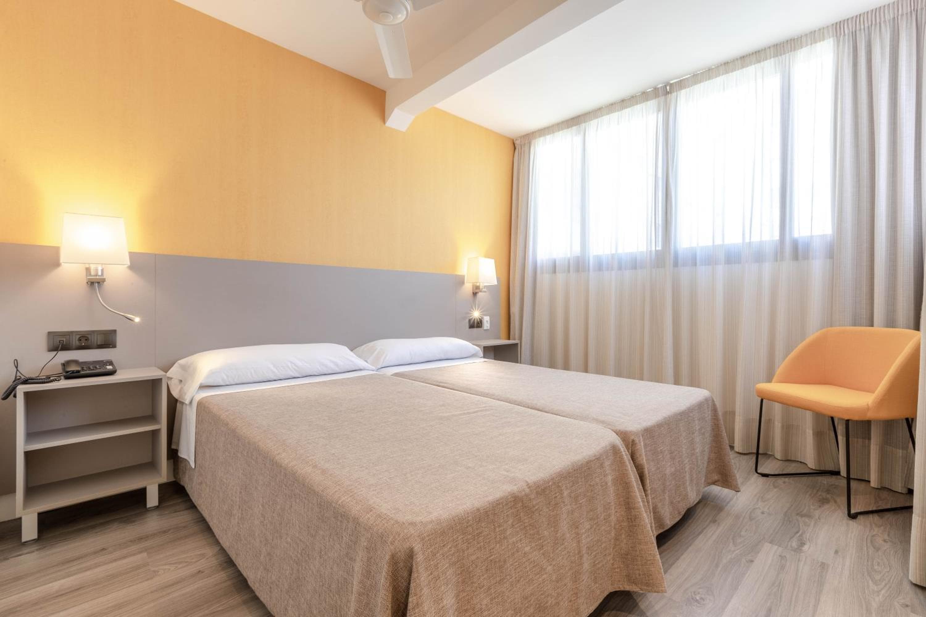 Hotel Zeus — 4