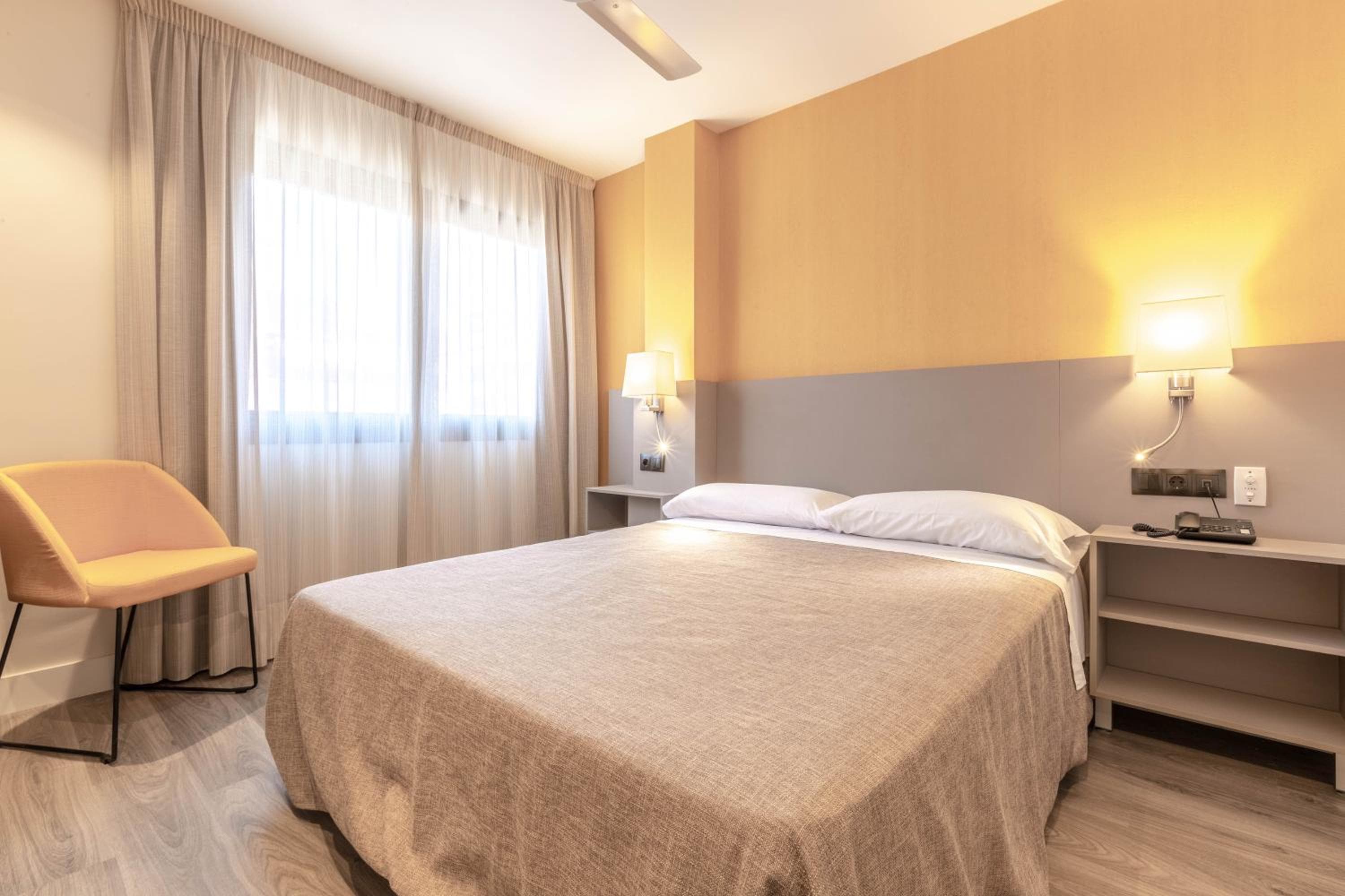 Hotel Zeus — 3