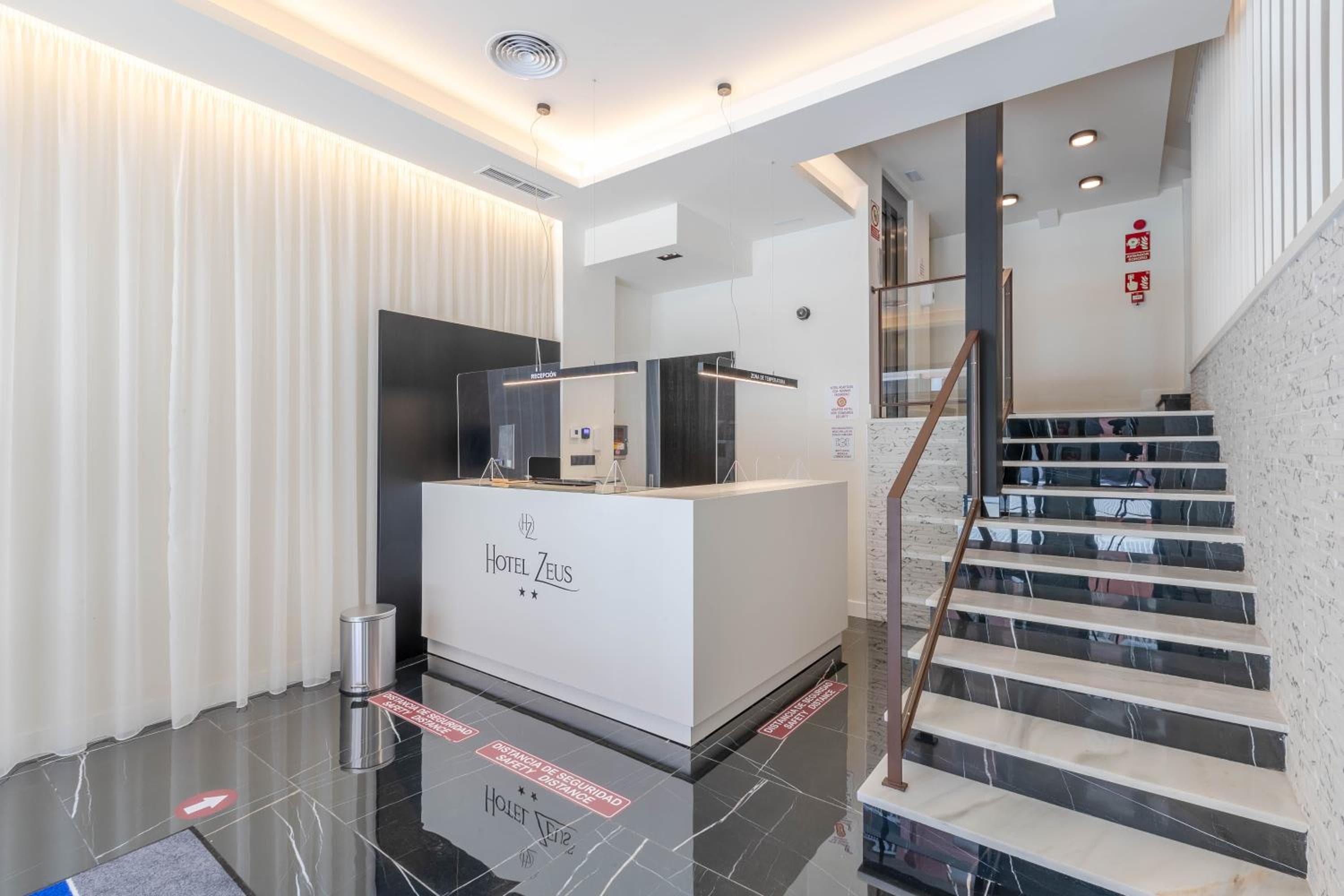 Hotel Zeus — 28