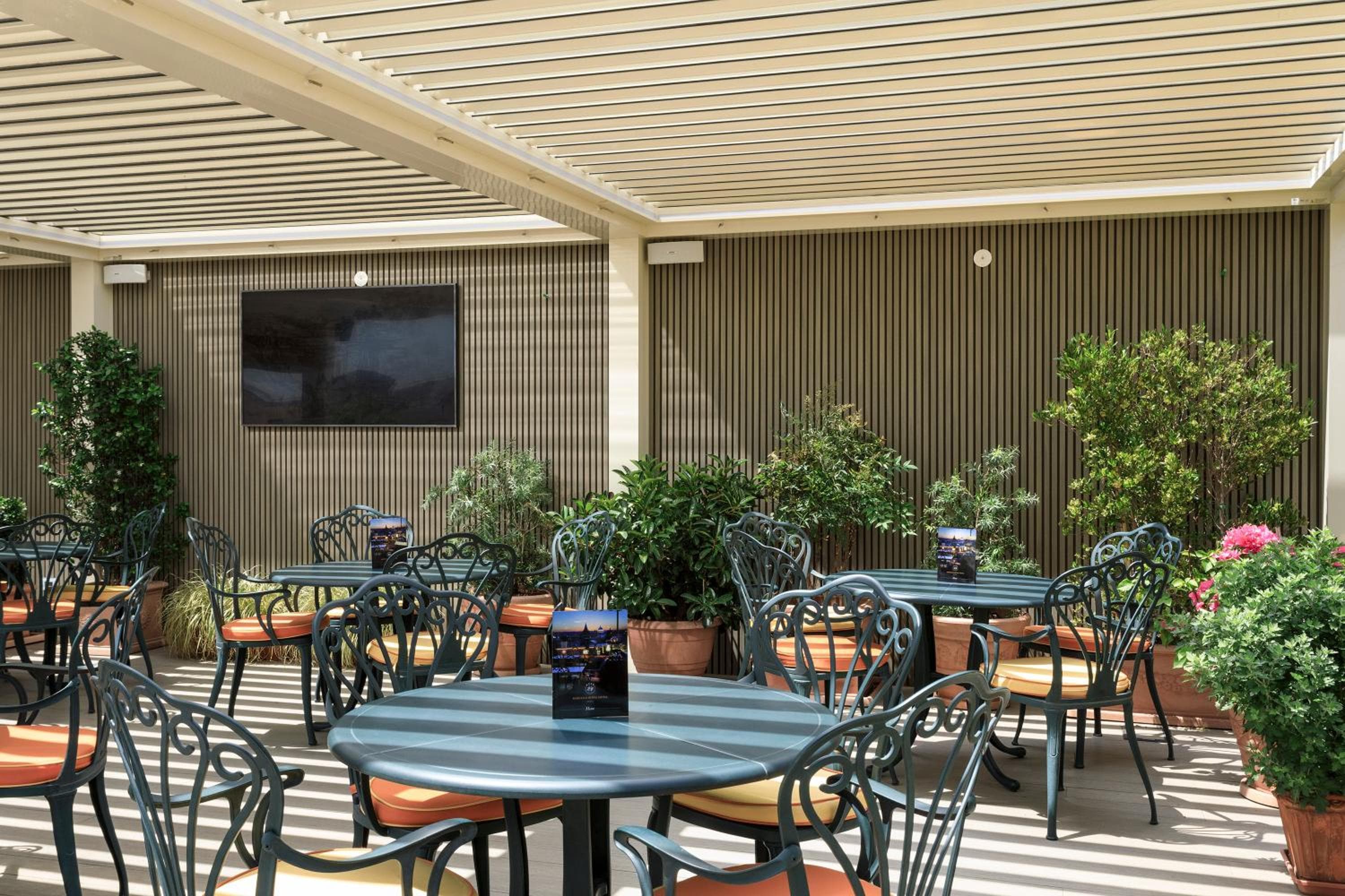 Marcella Royal Hotel - Rooftop Garden — 29