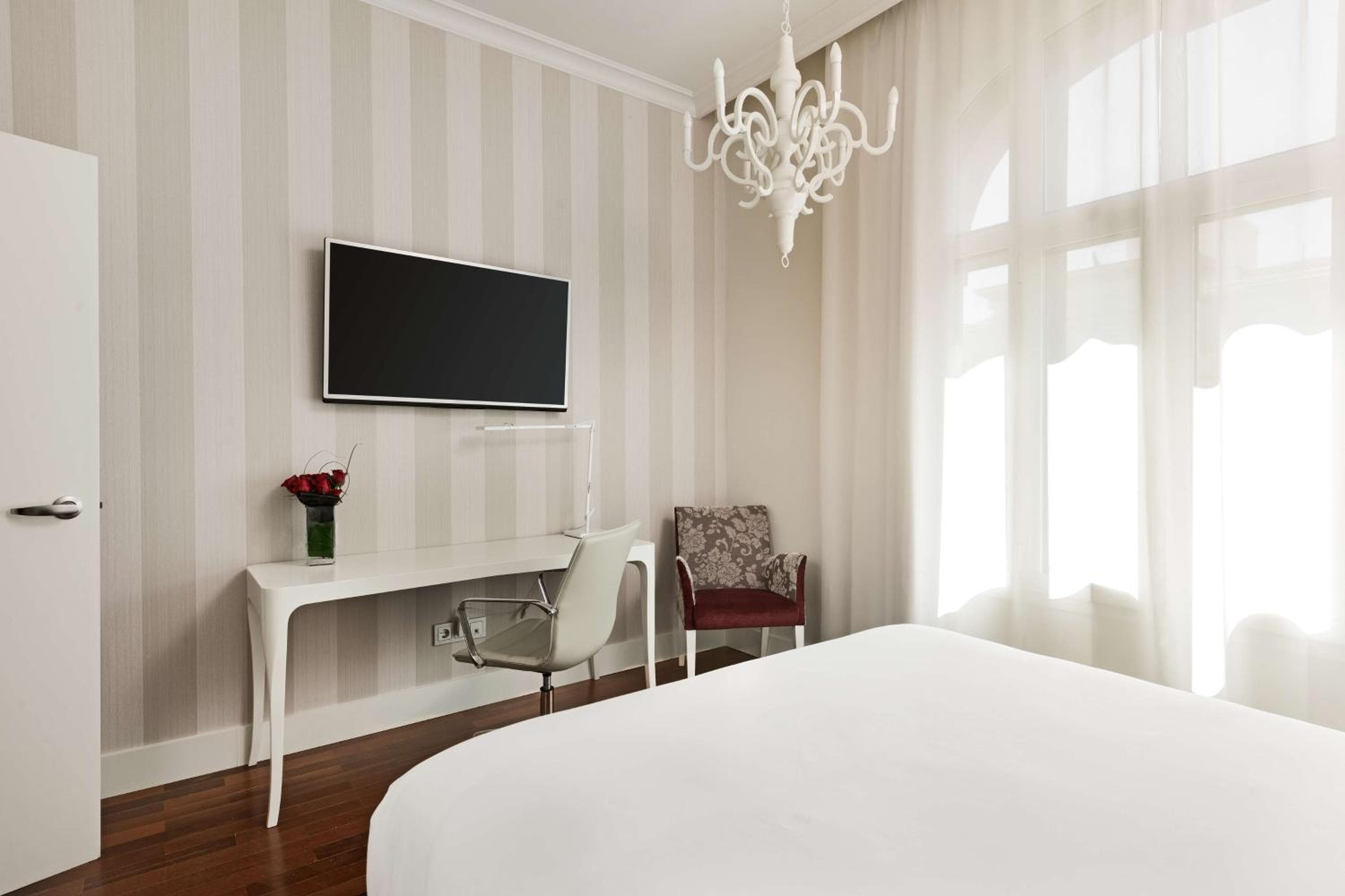 NH Collection Madrid Abascal — 21