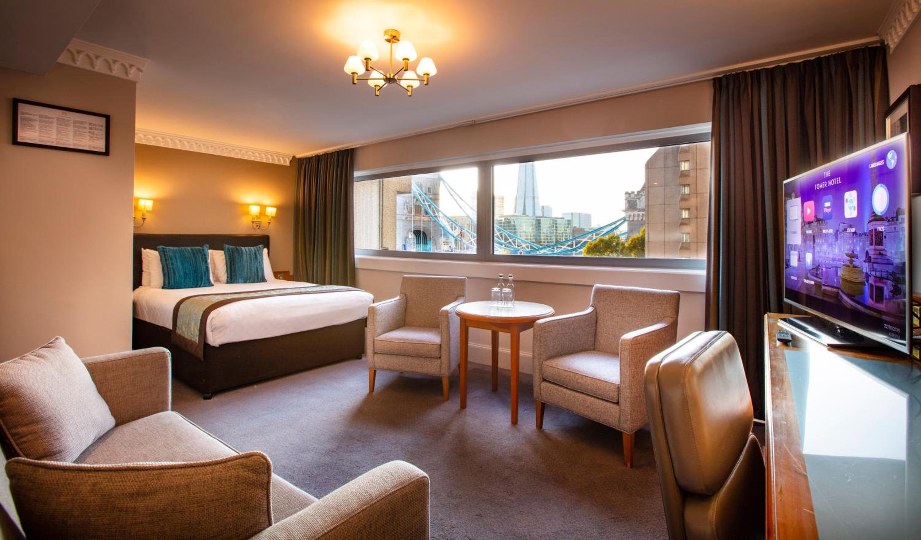 Il Tower Hotel, Londra — 23