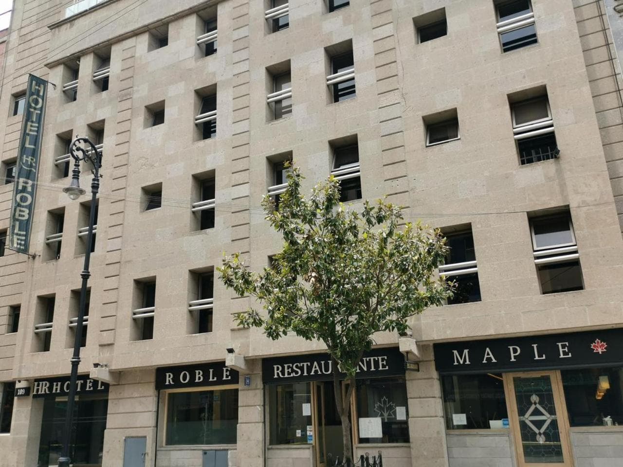 Hotel Roble — 1