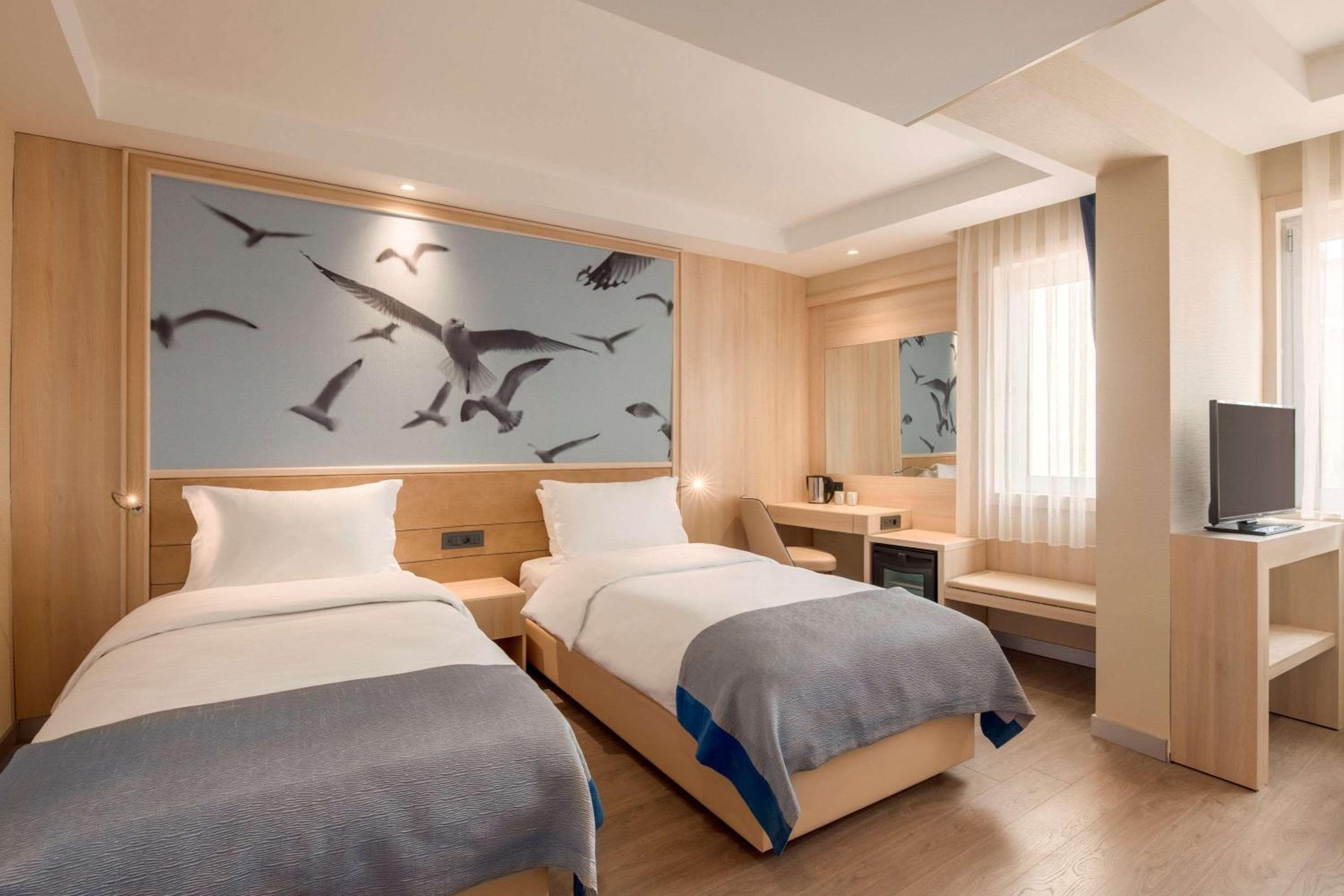 Ramada by Wyndham Istanbul Old City — 13