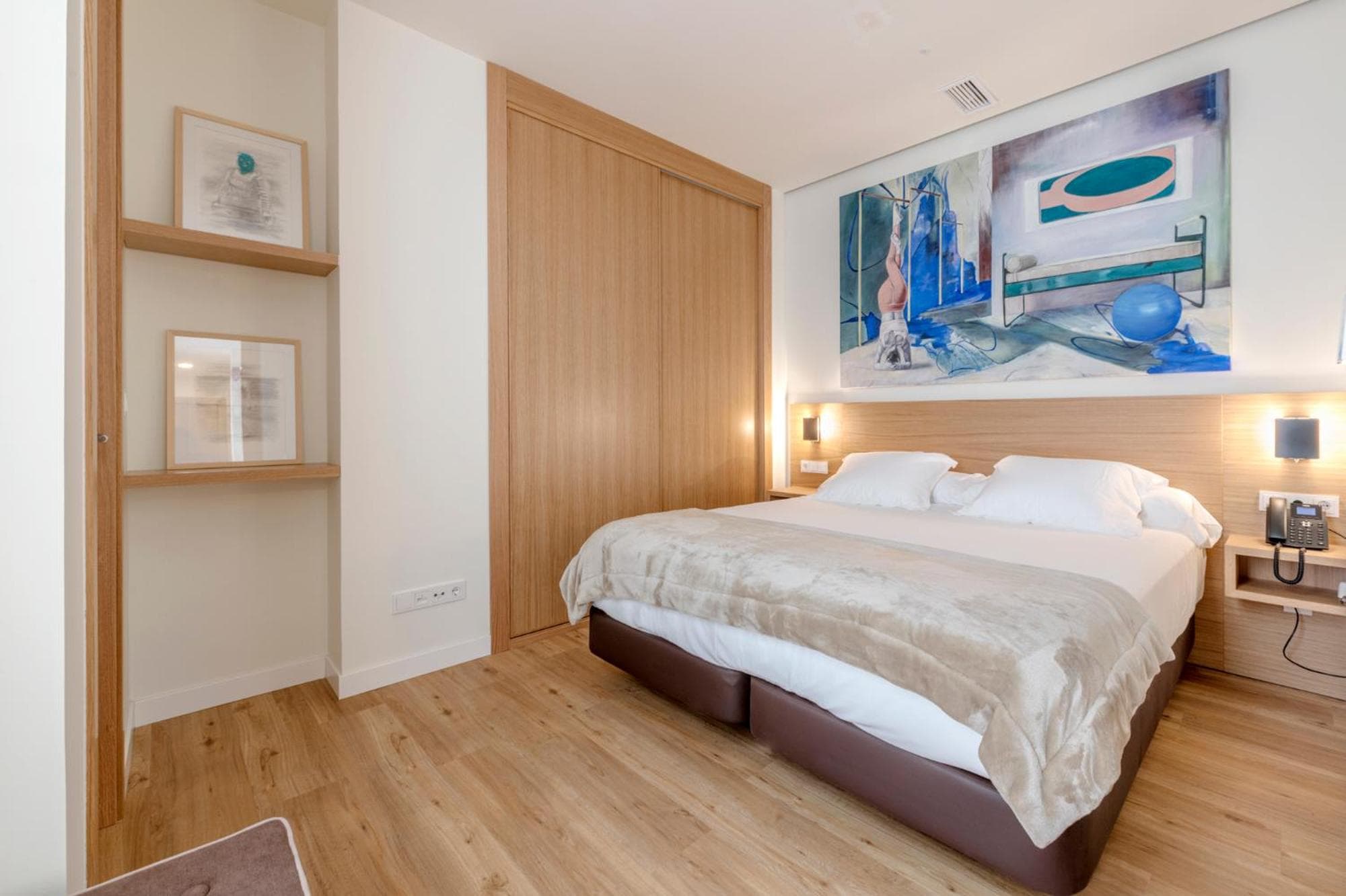 Graffiti Suites El Museo — 17