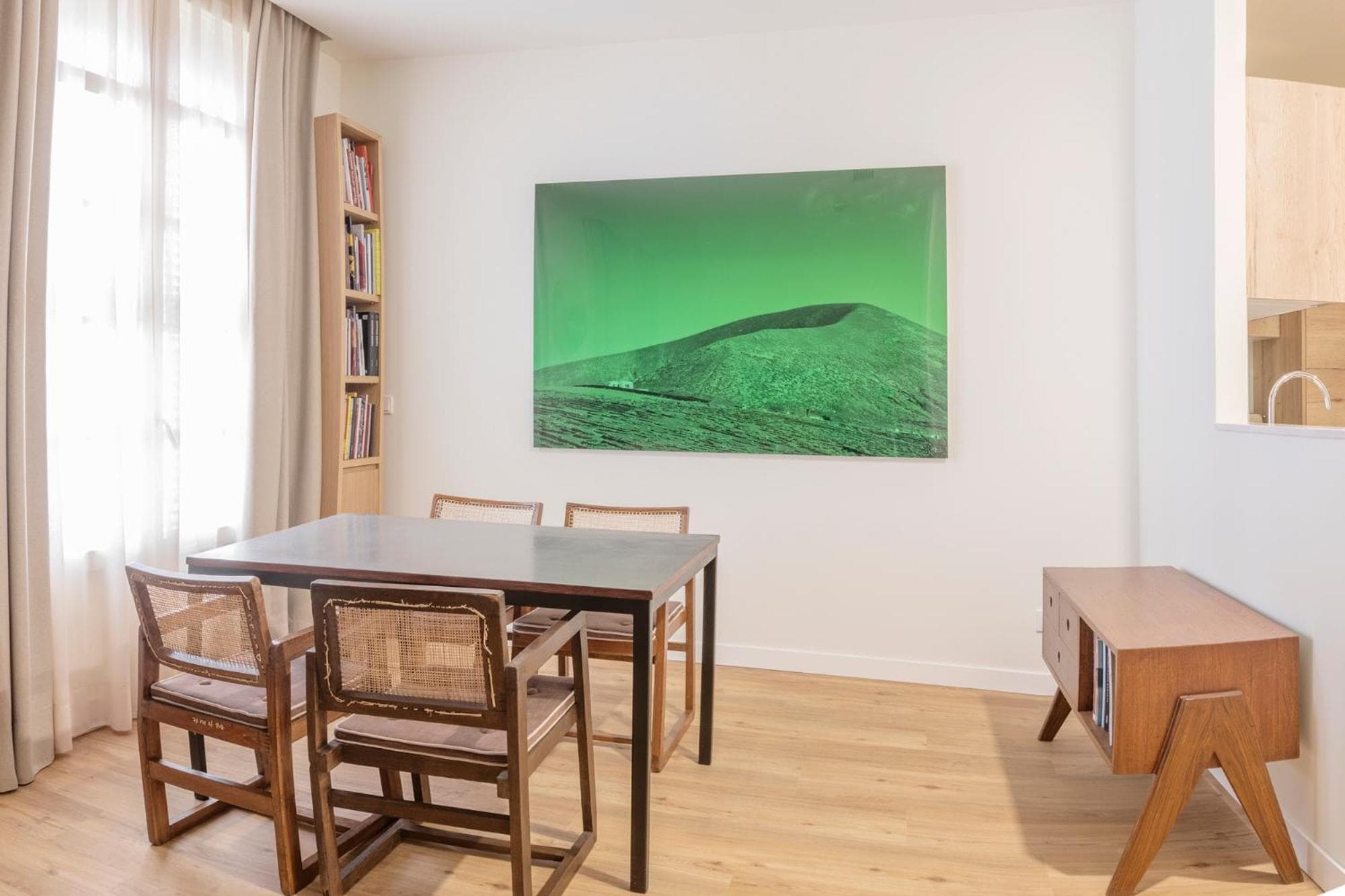Apartamentos de lujo EL MUSEO Living&Experience Club Arte contemporáneo y mobiliario de colección de los años 50 — 30