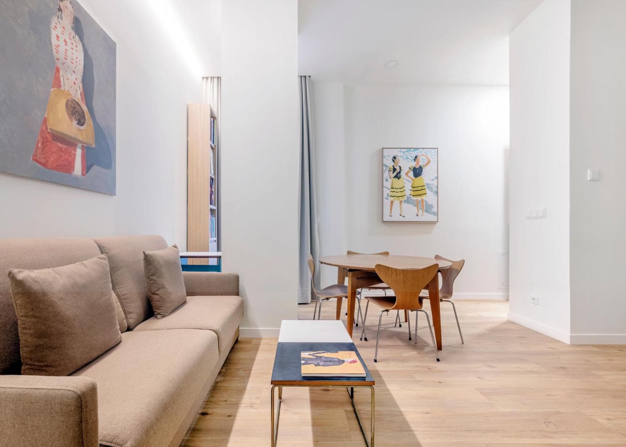 Apartamentos de lujo EL MUSEO Living&Experience Club Arte contemporáneo y mobiliario de colección de los años 50 — 10