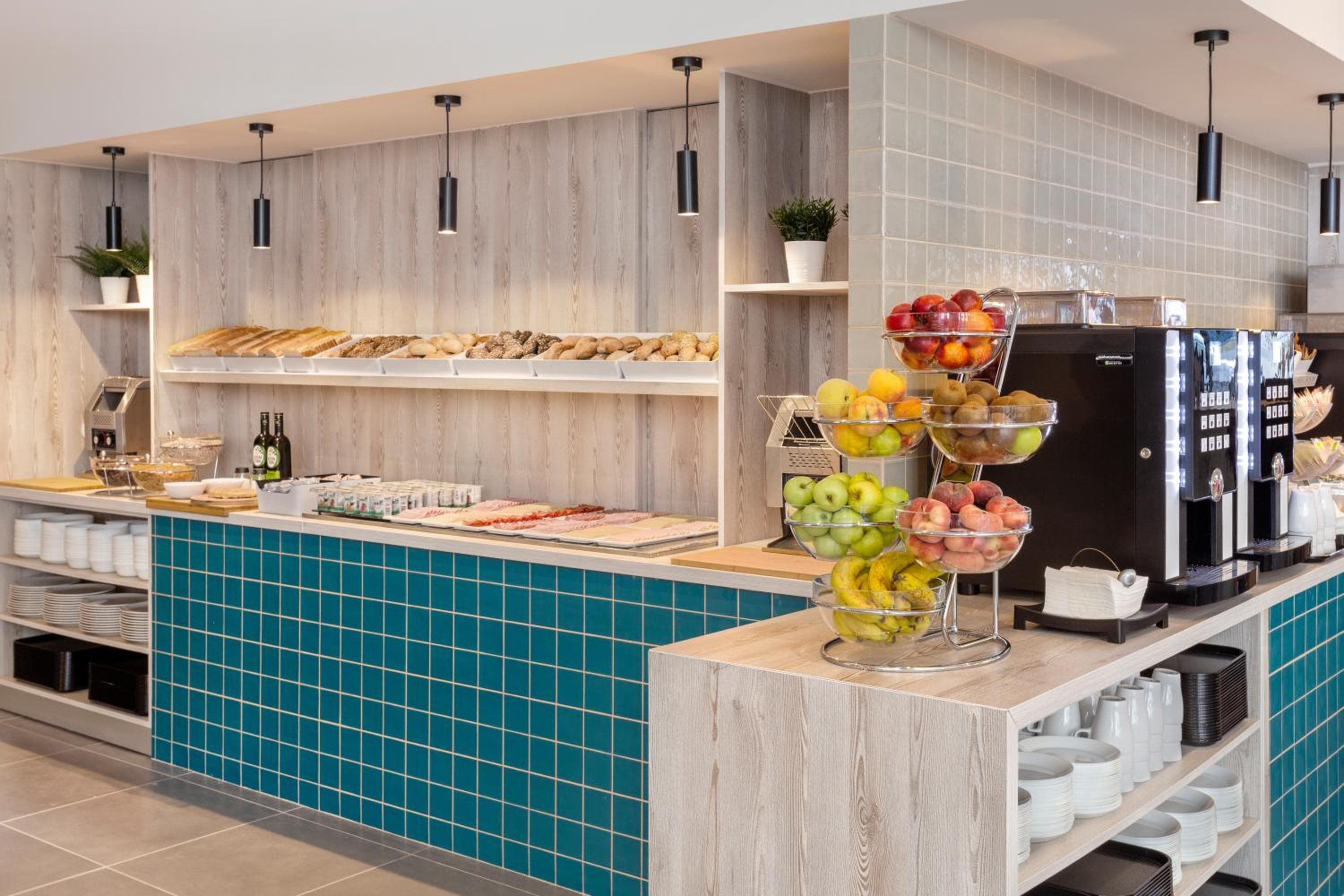 B&B HOTEL Lissabon Flughafen — 28