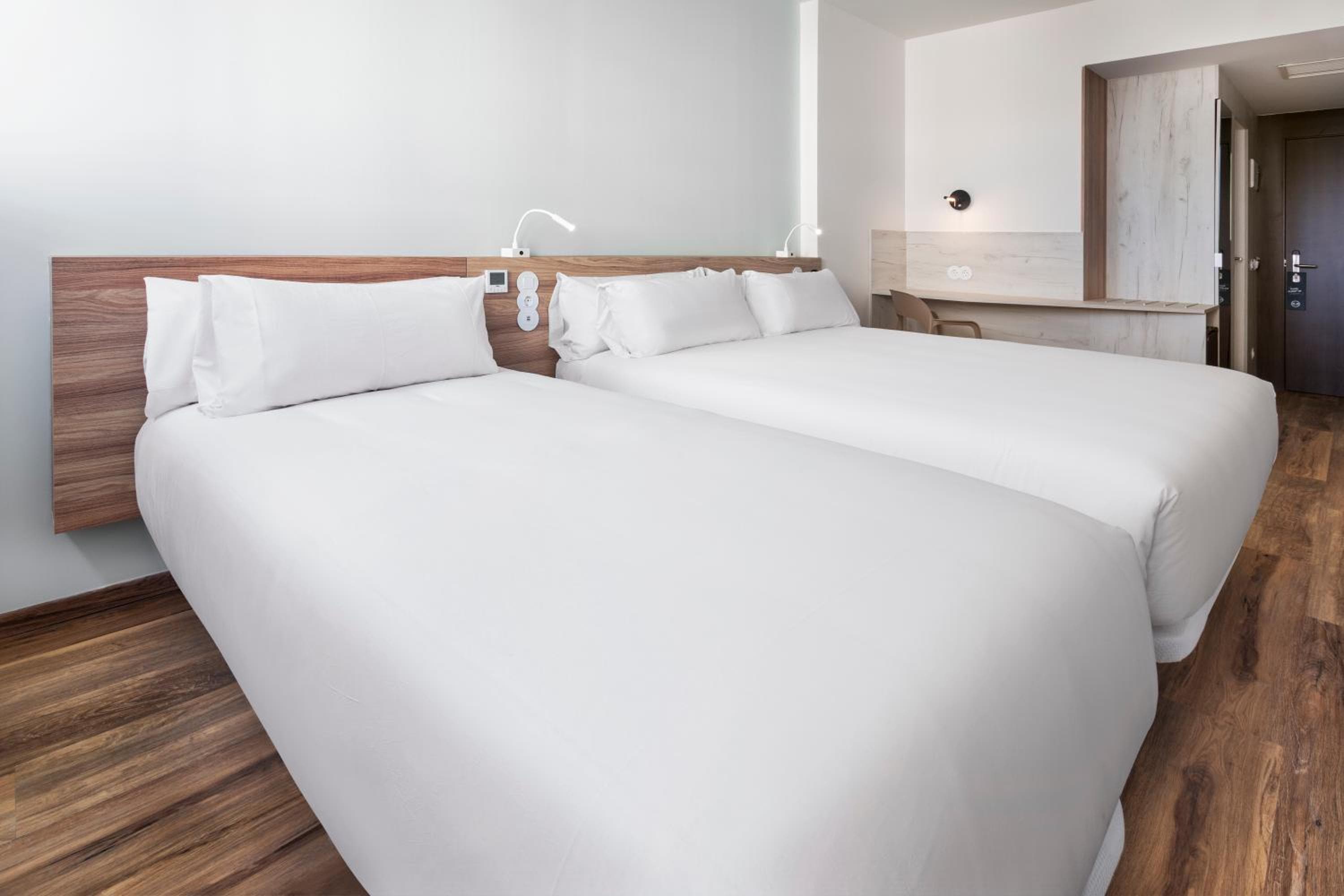 B&B HOTEL Lissabon Flughafen — 17