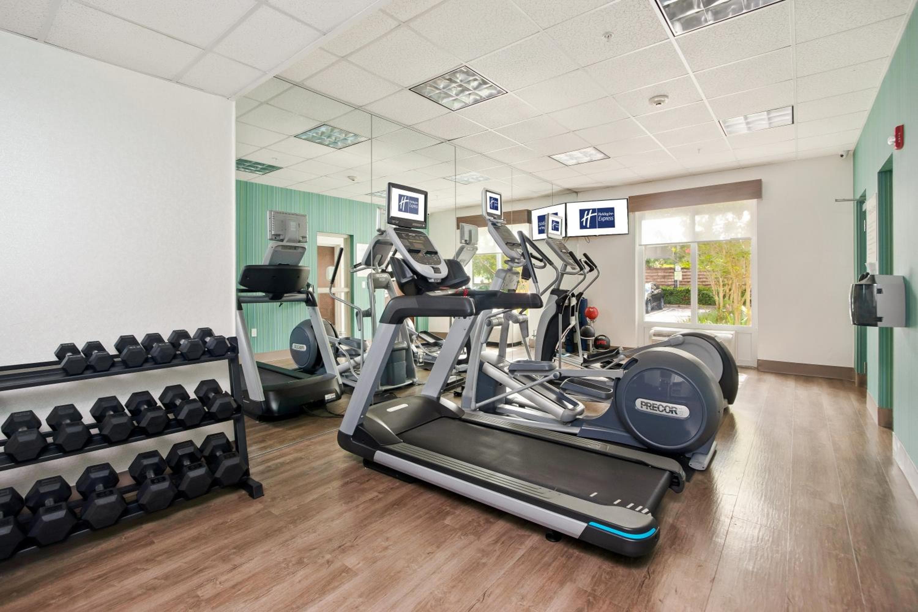 Holiday Inn Express Hotel & Suites Orlando - Apopka, ein IHG Hotel — 5