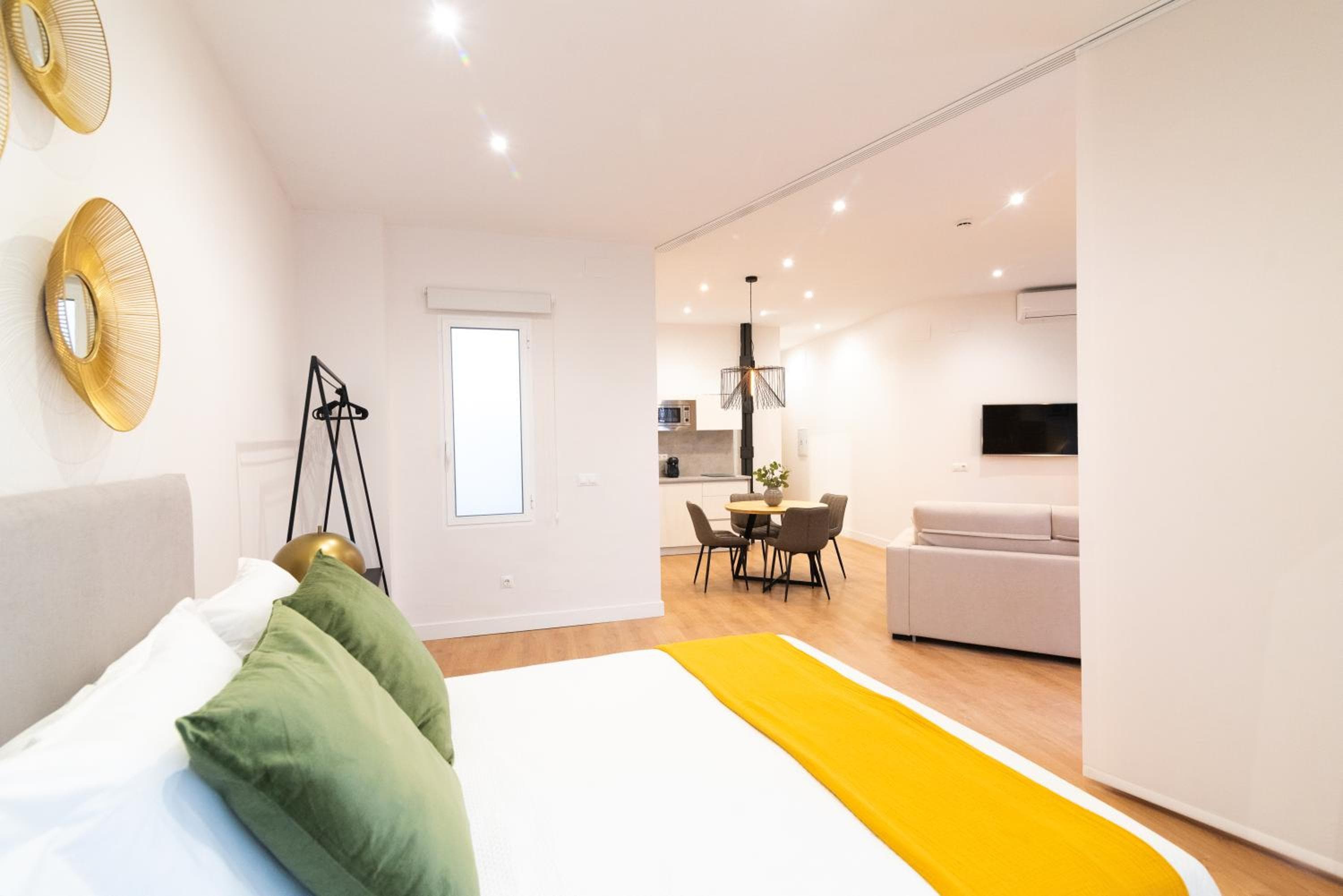 Chinitas Santos Apartments — 15