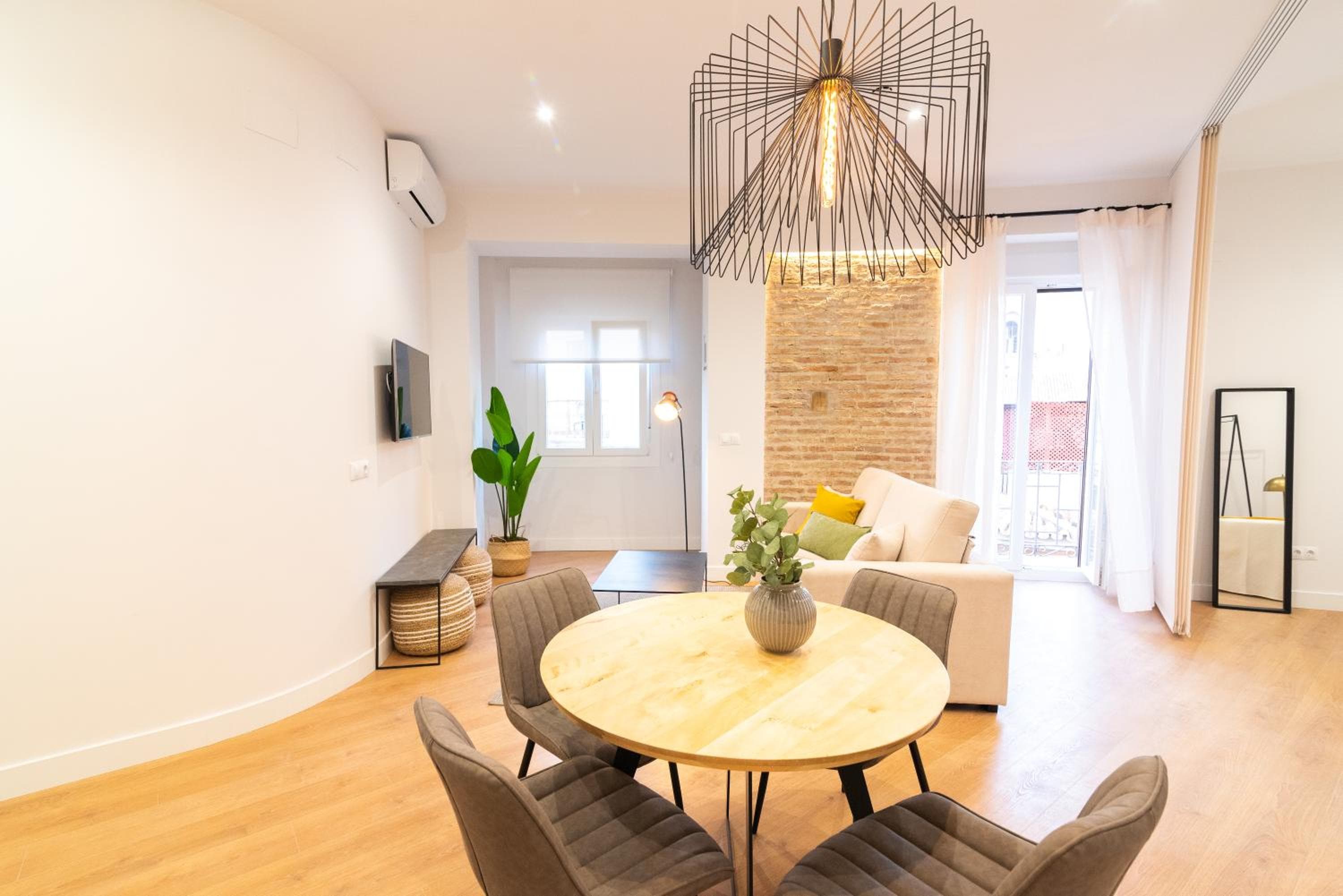 Chinitas Santos Apartments — 12