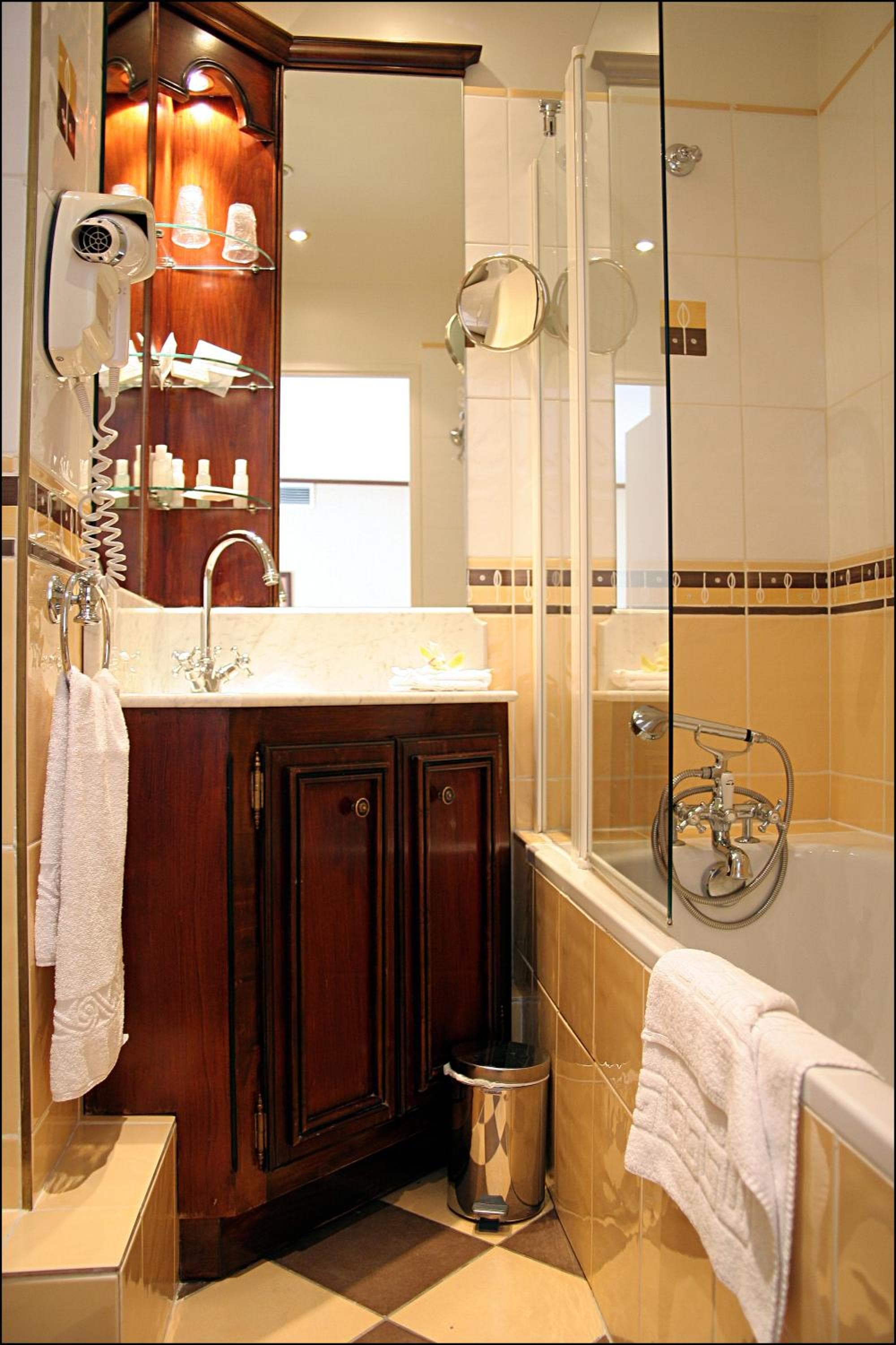 Villa Montparnasse — 9