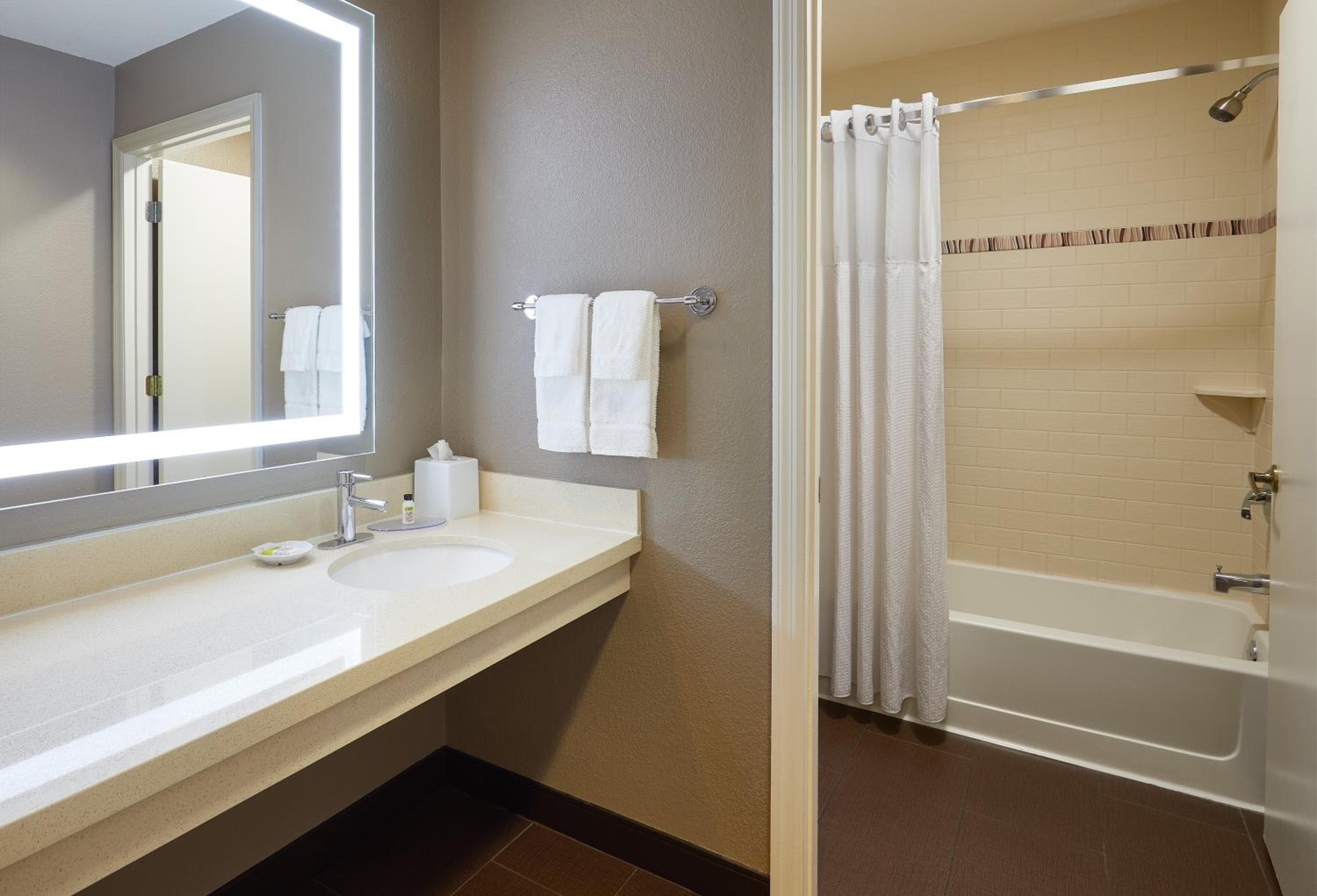 Staybridge Suites Orlando South by IHG — 2
