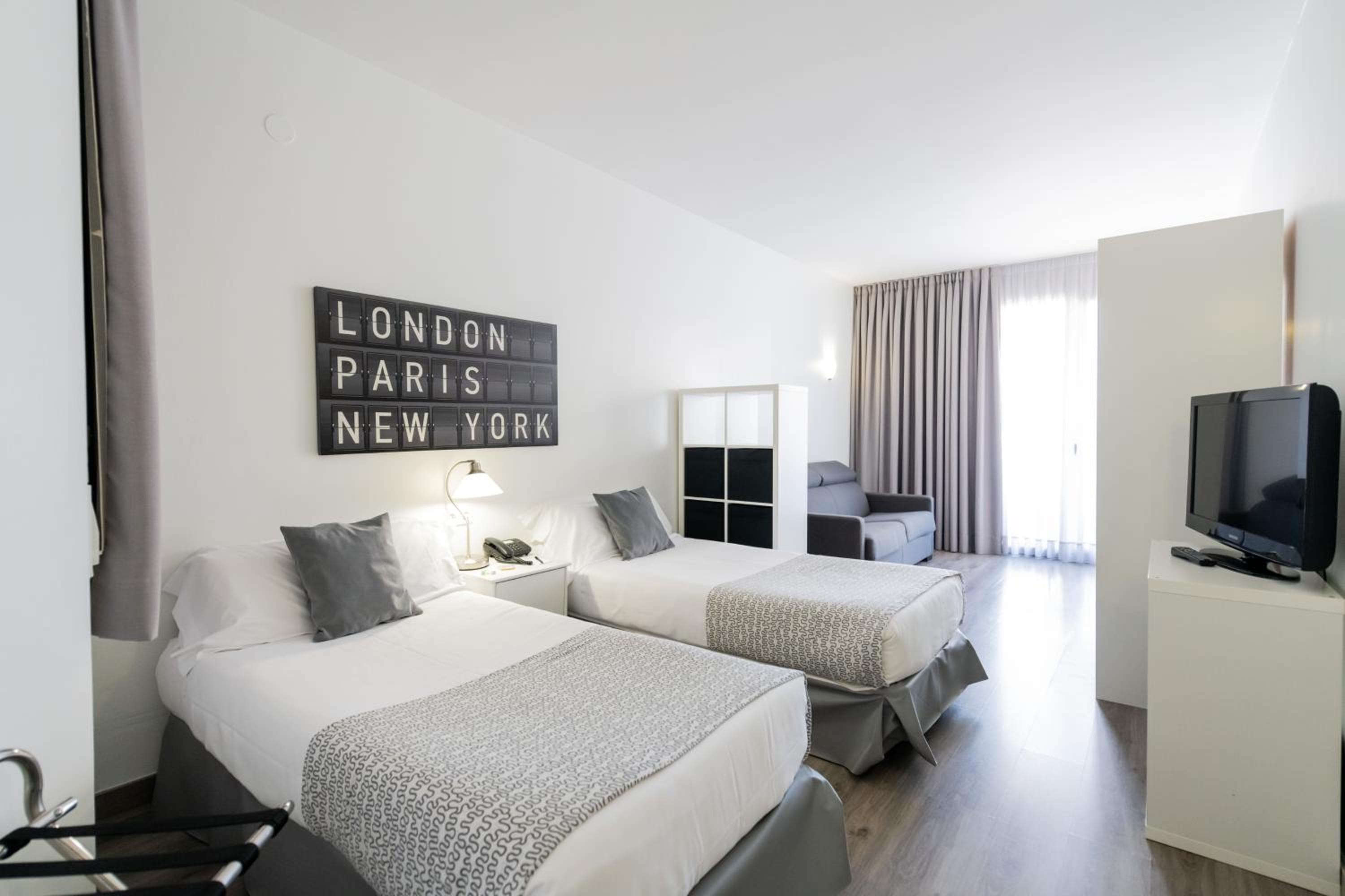 Aparthotel Atenea Calabria — 2