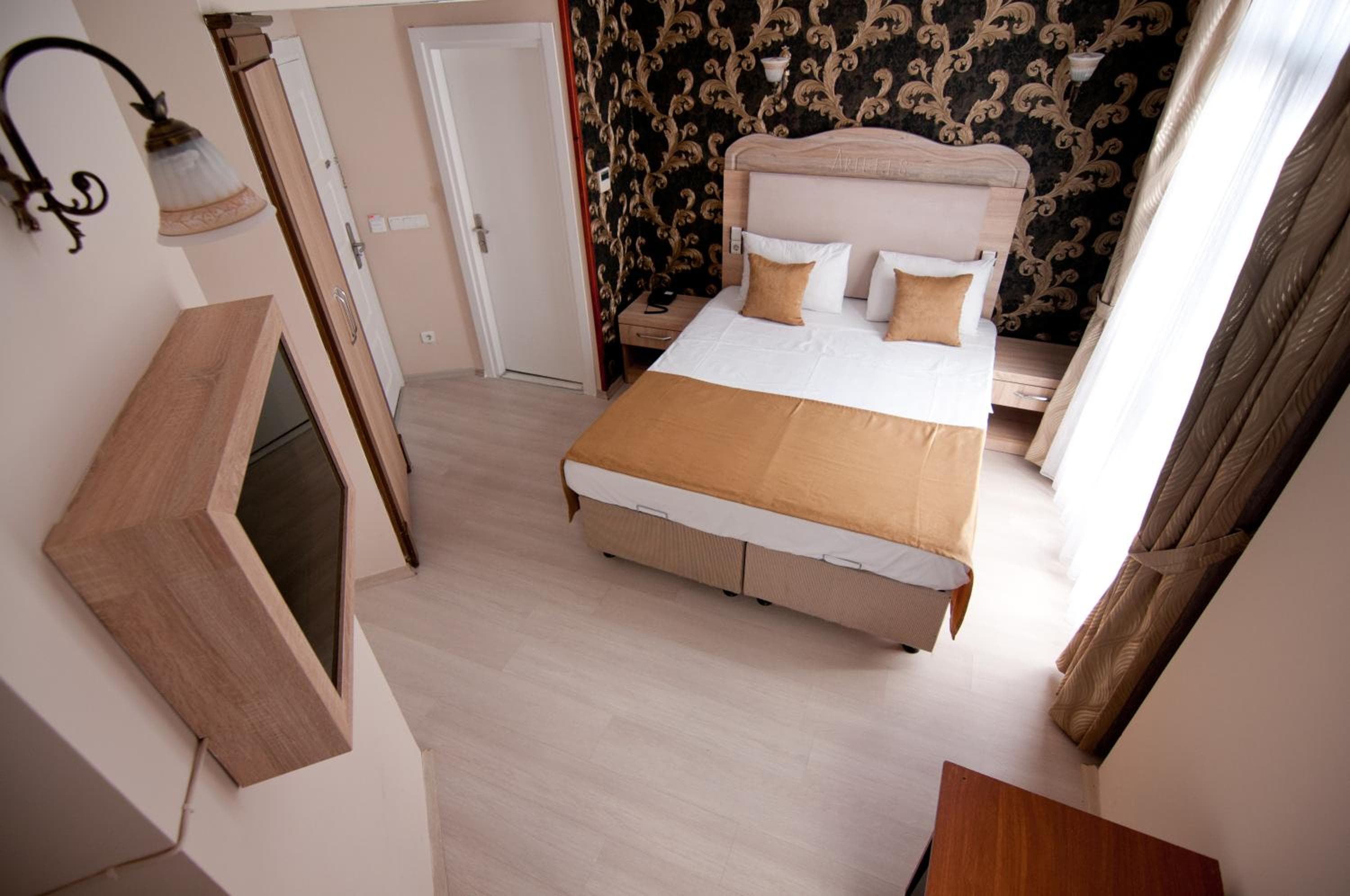 Artefes Hotel Ciudad Vieja — 10