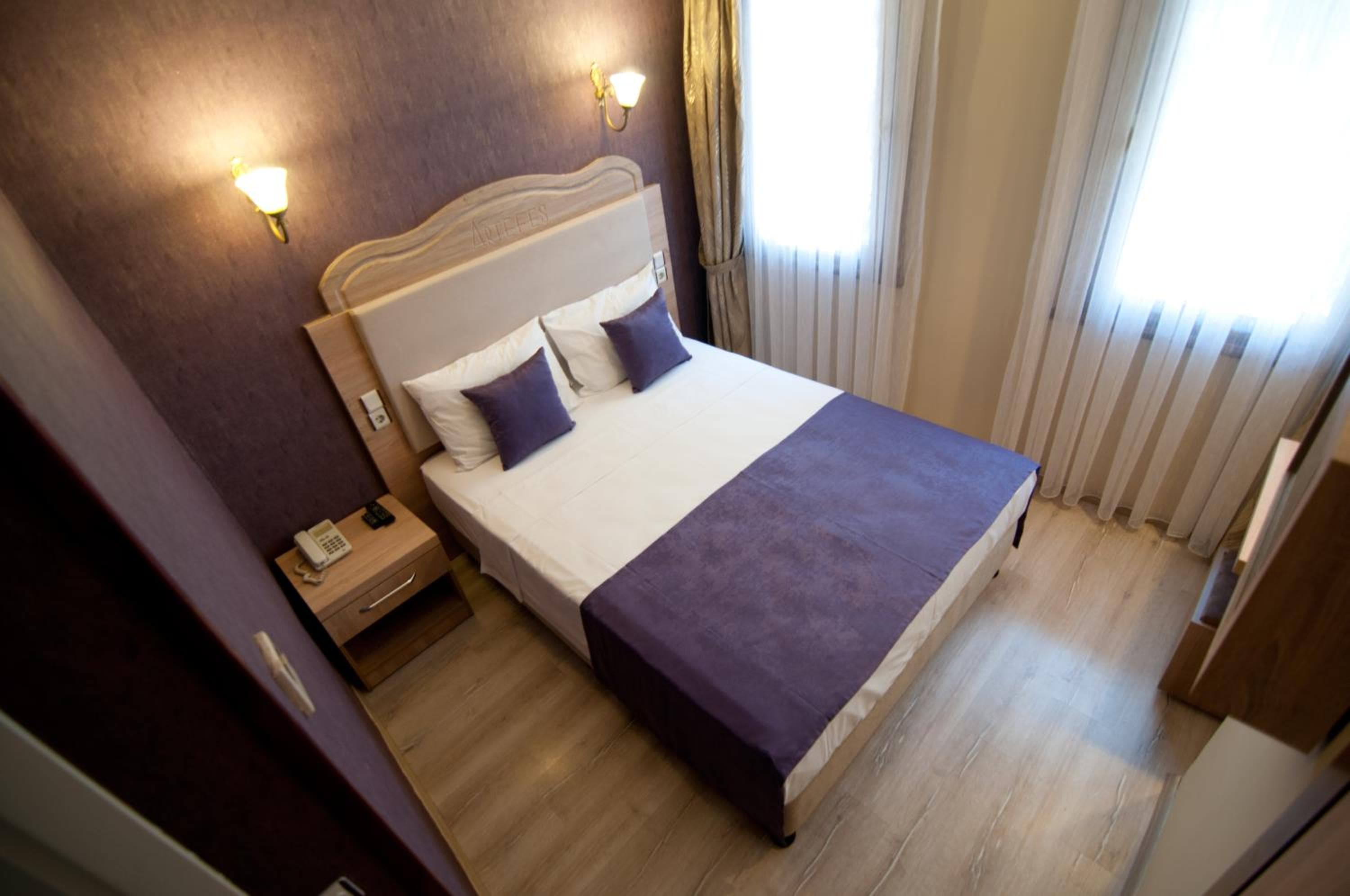 Artefes Hotel Ciudad Vieja — 12