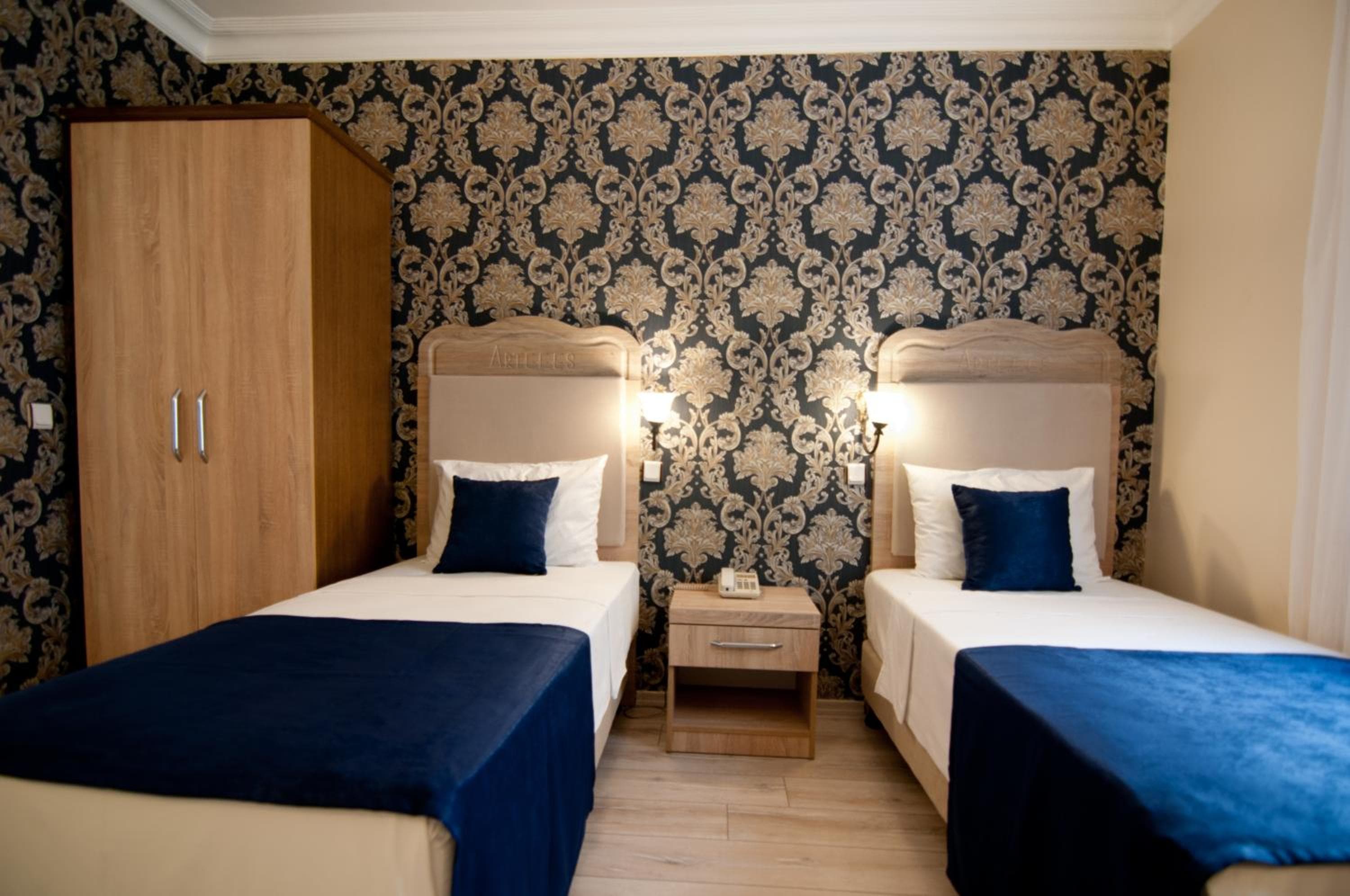 Artefes Hotel Ciudad Vieja — 6