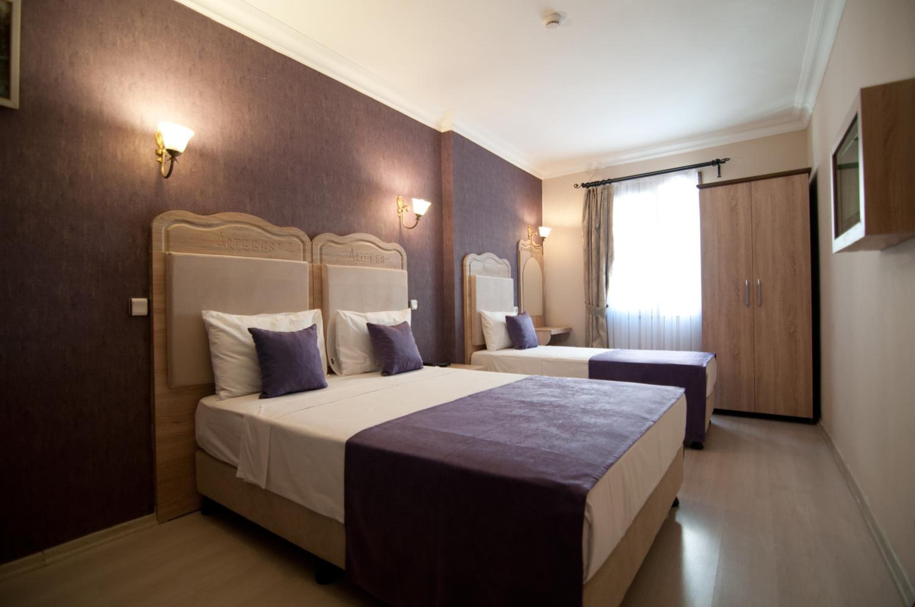 Artefes Hotel Ciudad Vieja — 13