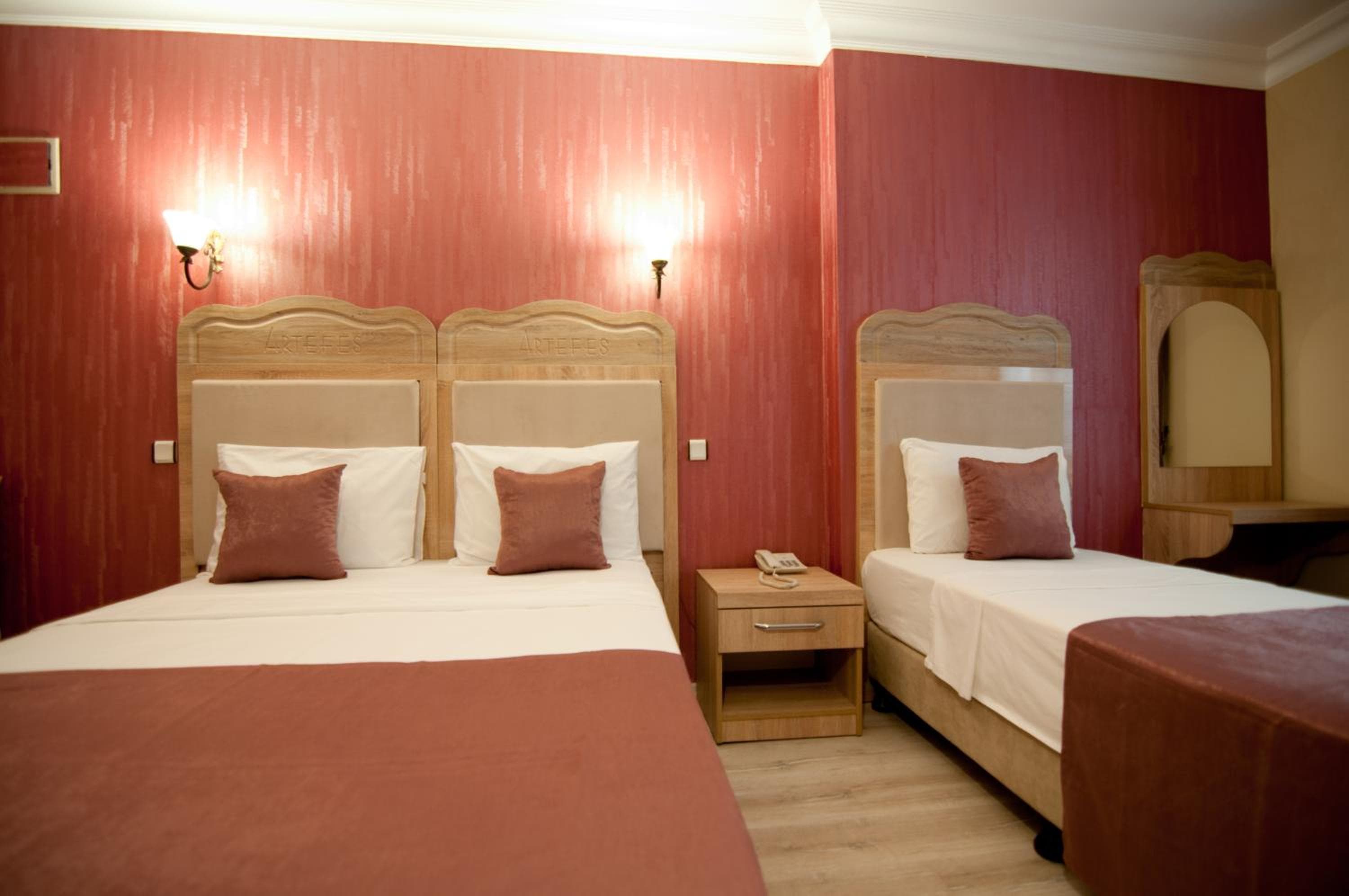 Artefes Hotel Ciudad Vieja — 20