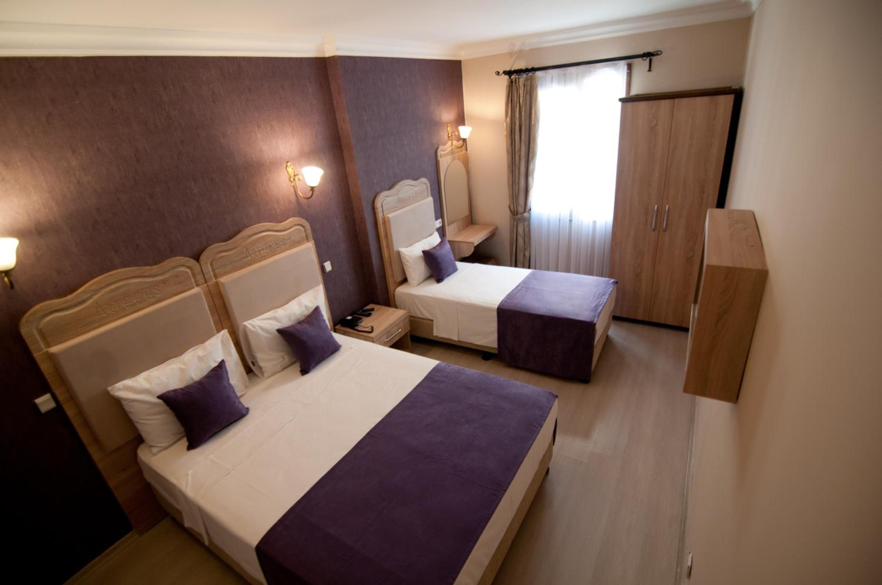 Artefes Hotel Ciudad Vieja — 14