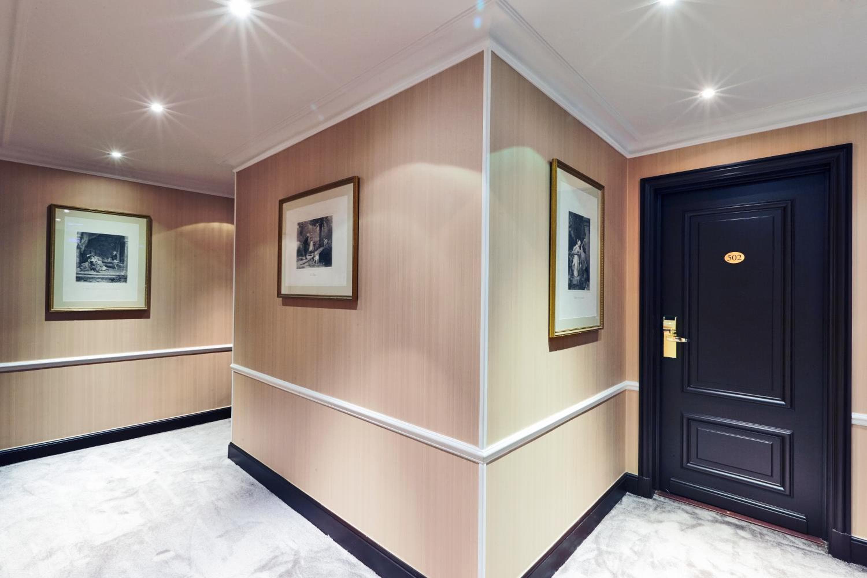 Golden Tulip Washington Opera — 22