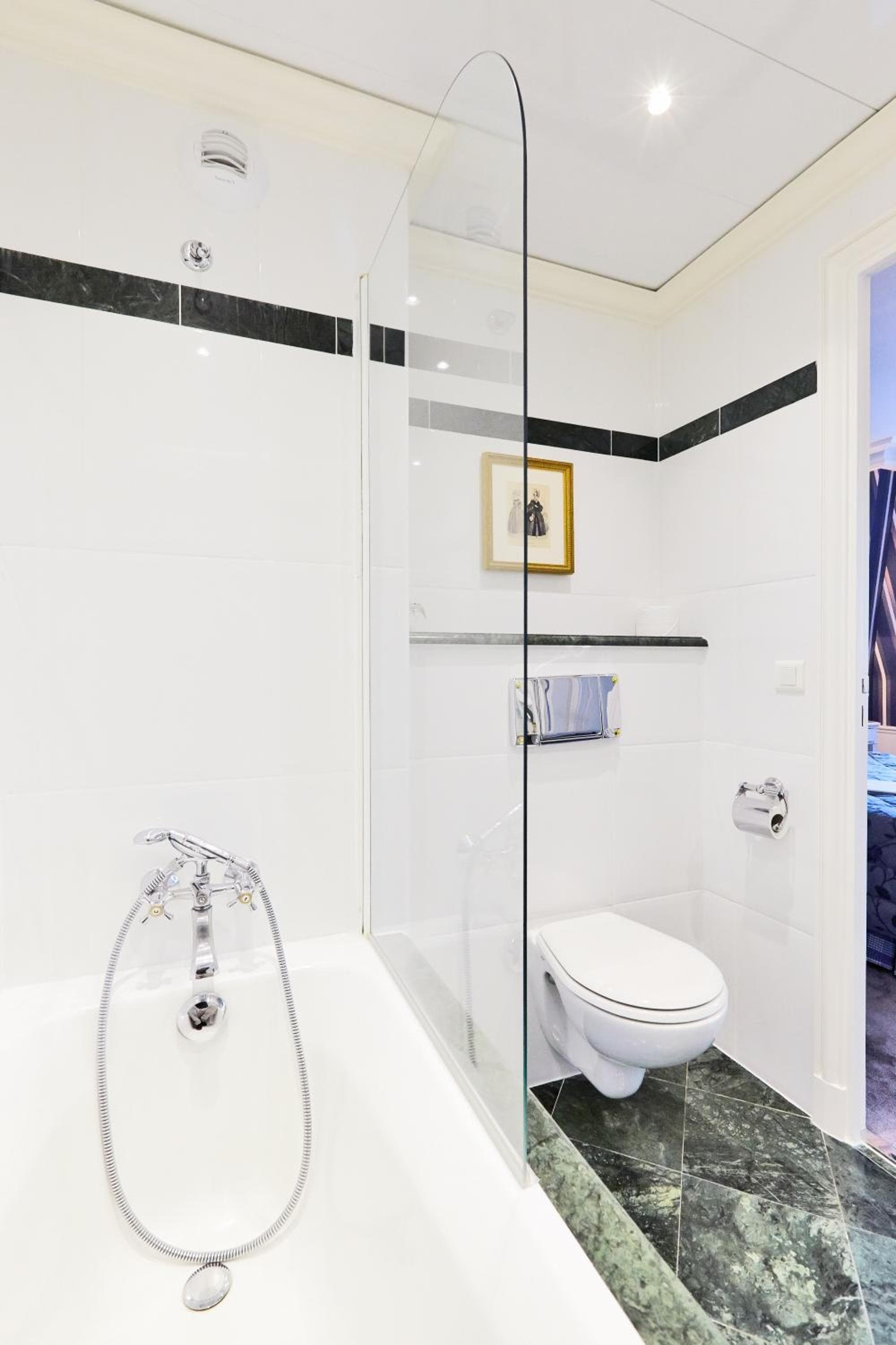 Golden Tulip Washington Opera — 16