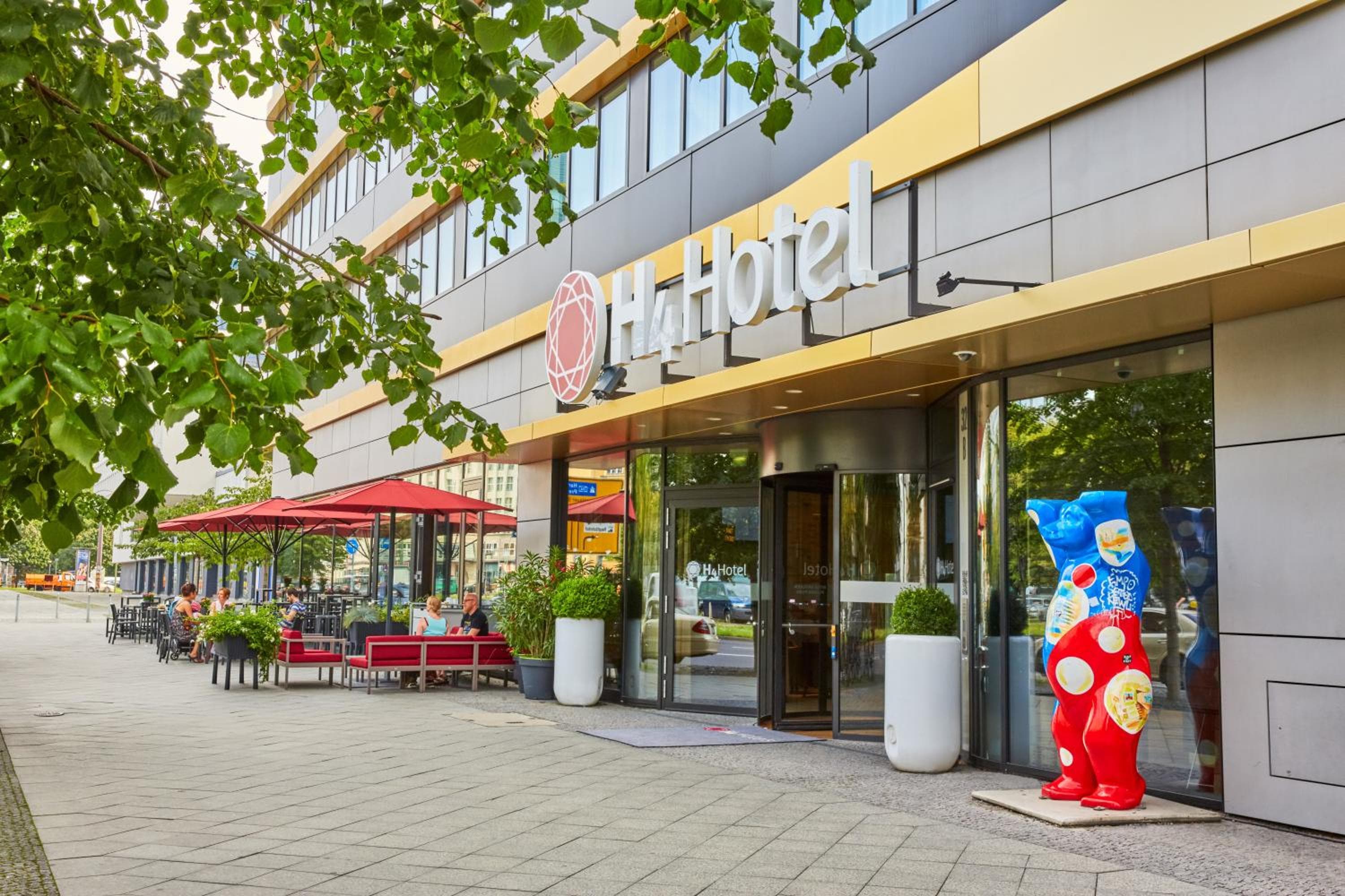 H4 Hotel Berlin Alexanderplatz hotel, Karl-Liebknecht-Strasse 32, Berlin, Germany — photo 4