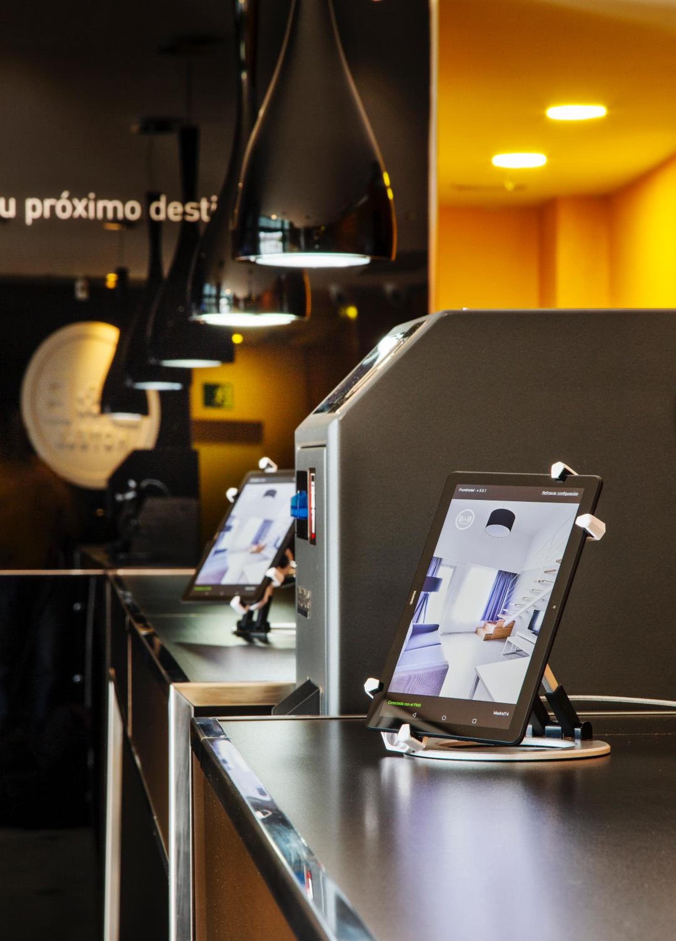 B&B HOTEL Madrid Aeropuerto T4 — 4