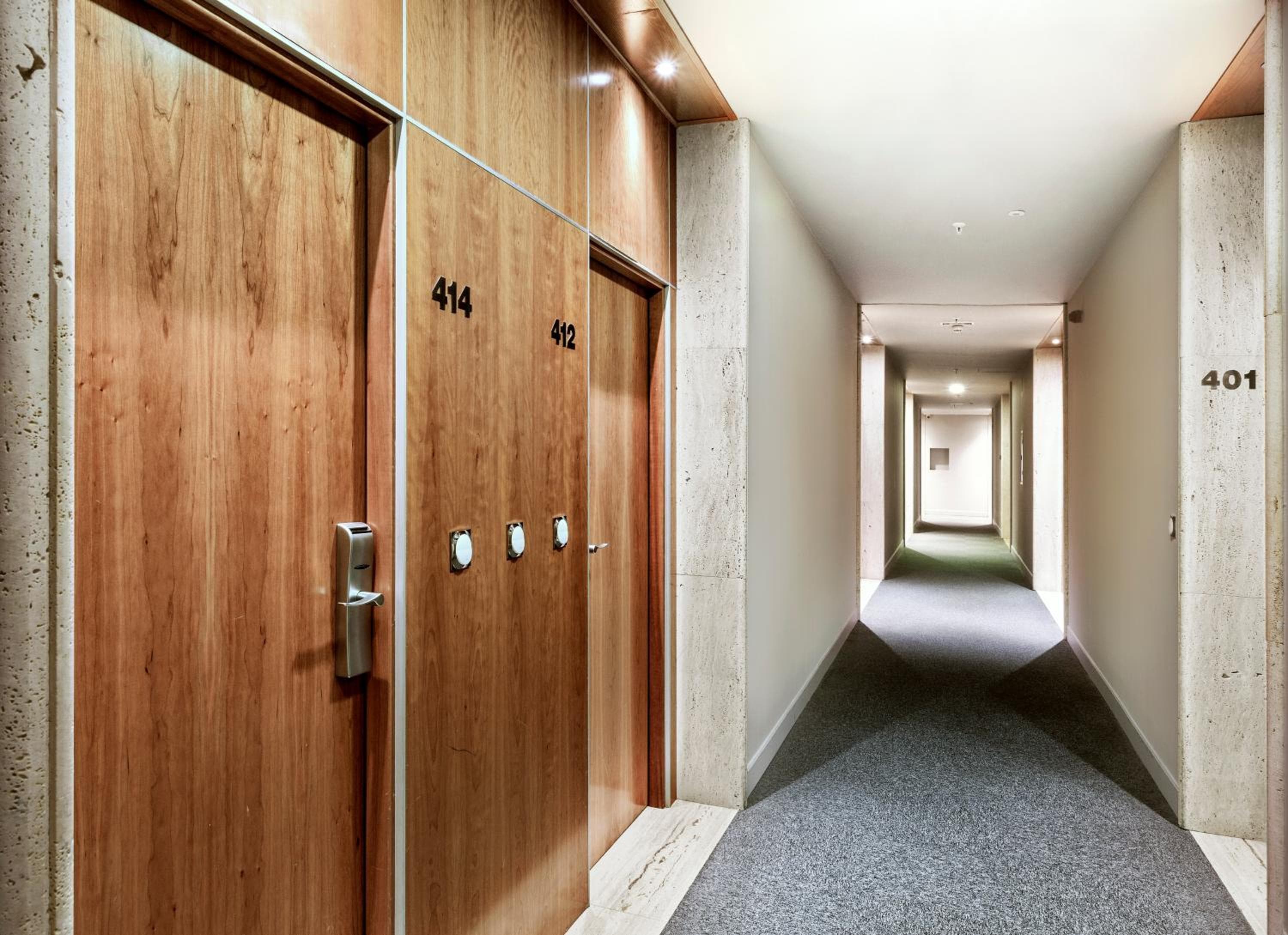 B&B HOTEL Madrid Aeropuerto T4 — 9